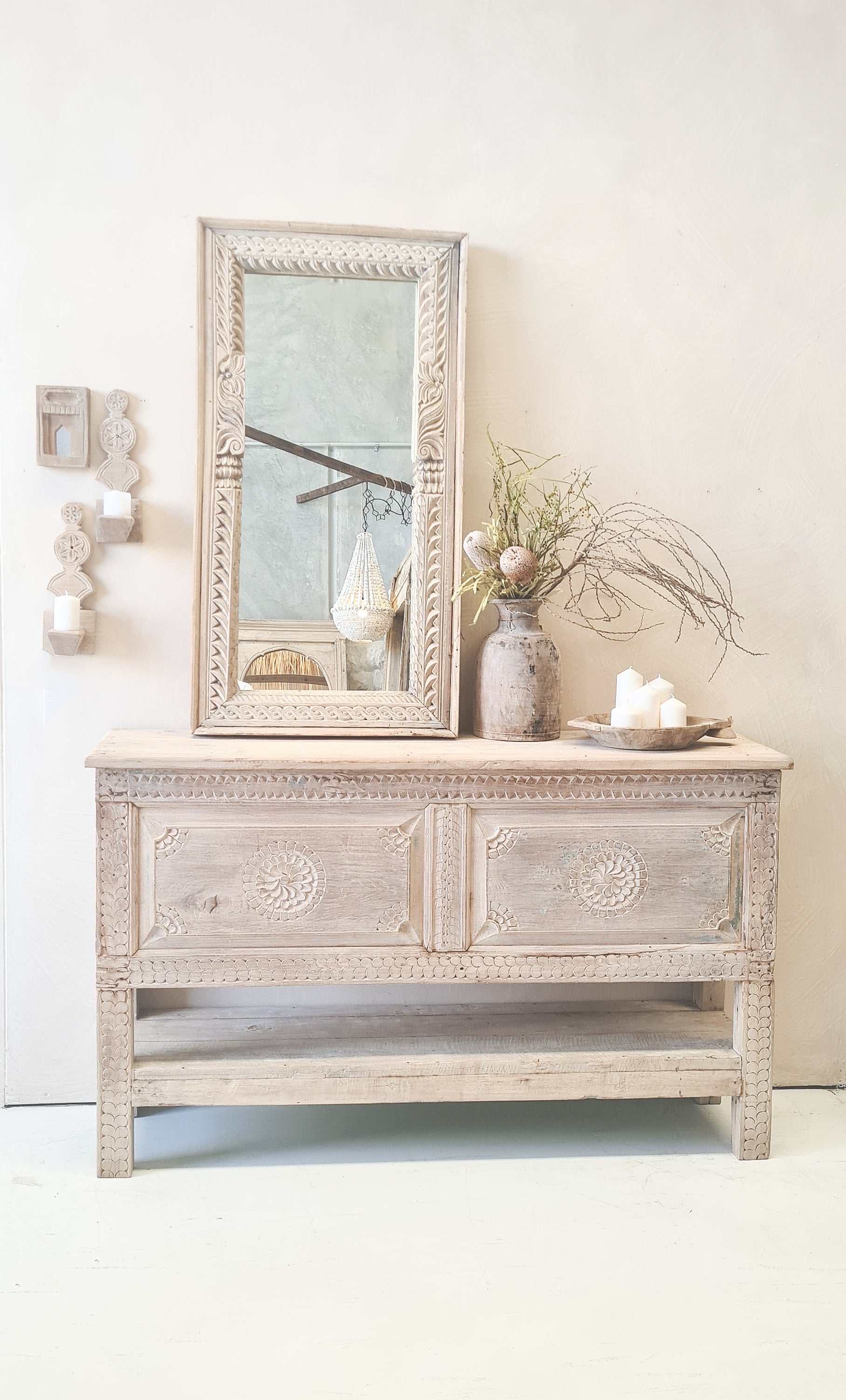 Indian Vintage Console 253741