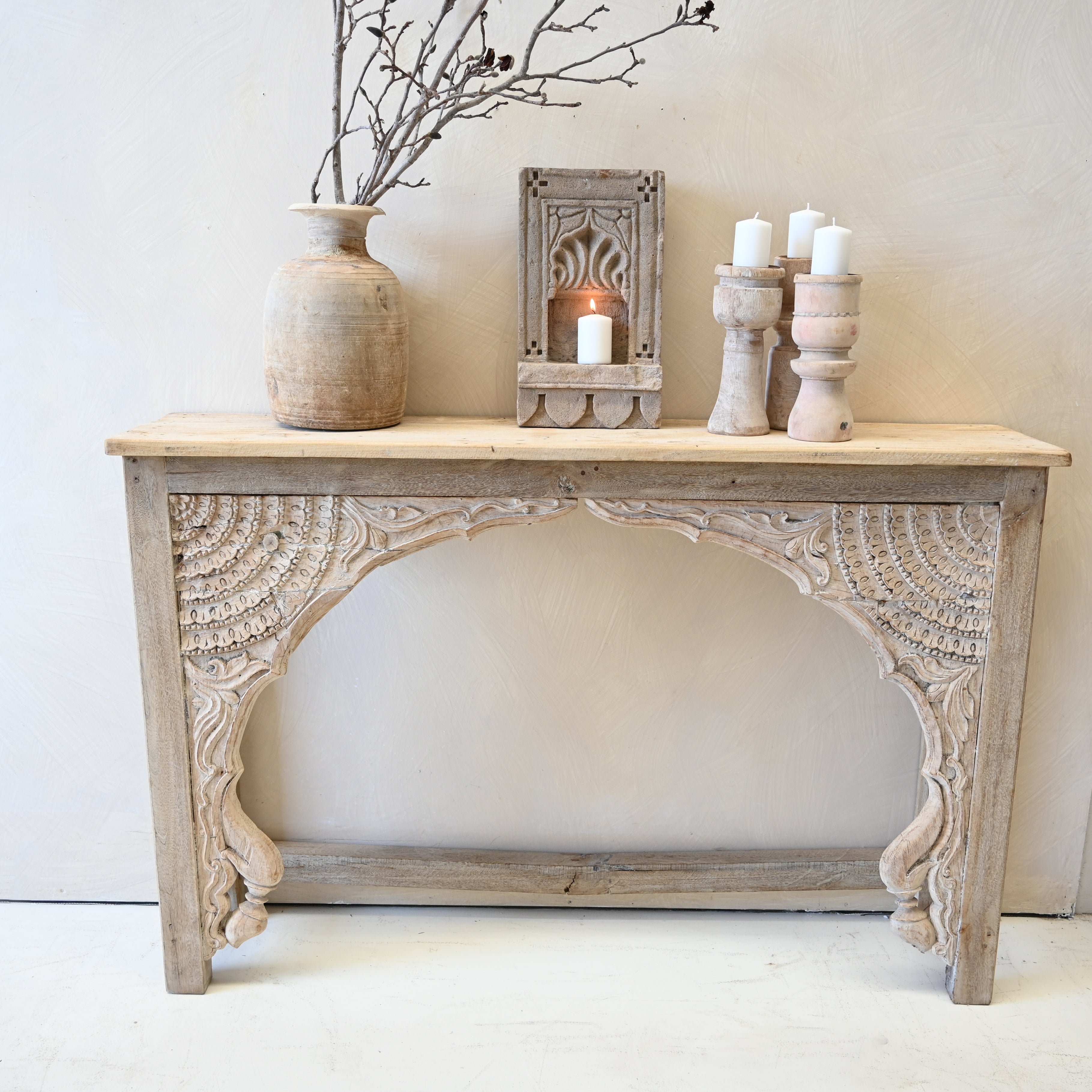 Indian Vintage Console 270259