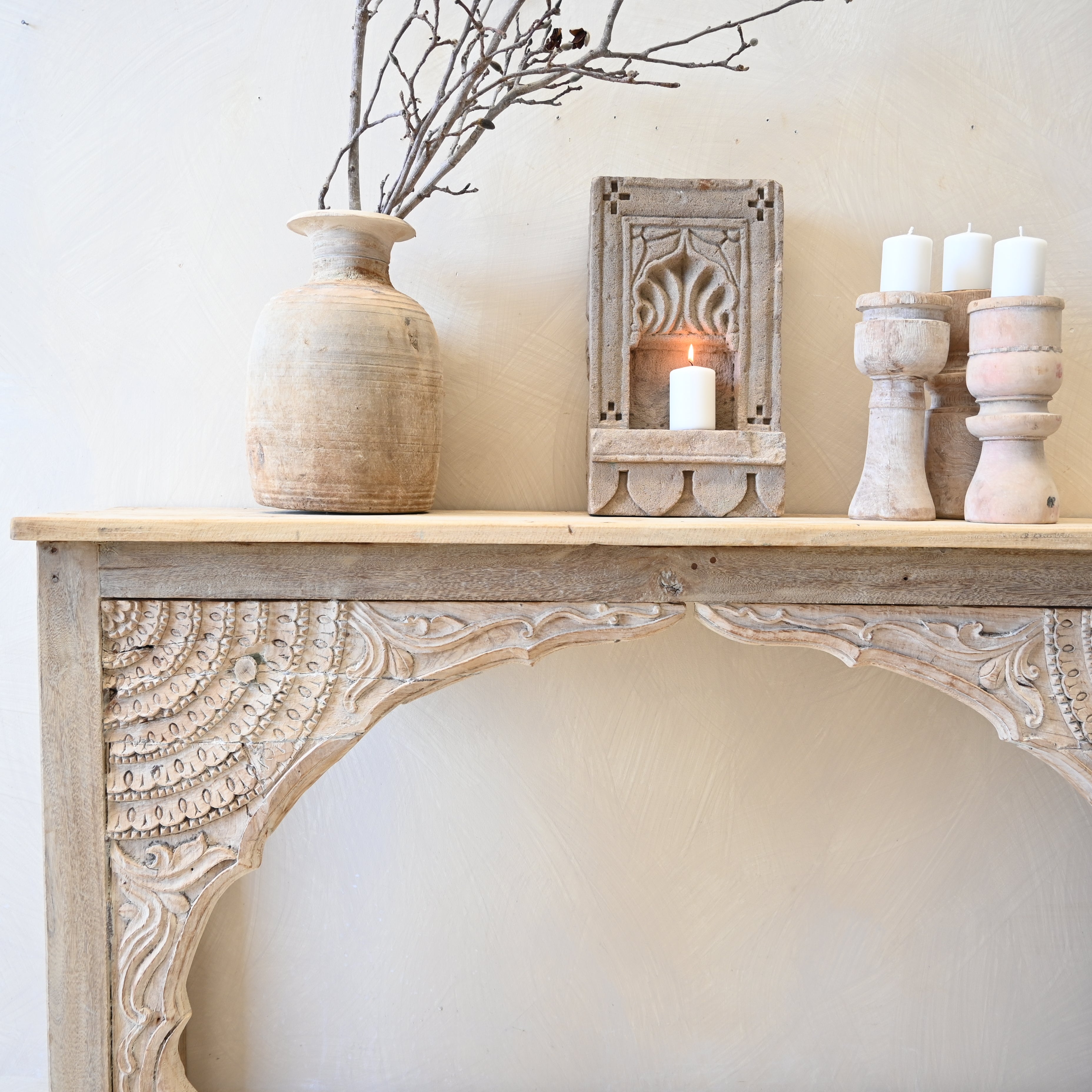 Indian Vintage Console 270259