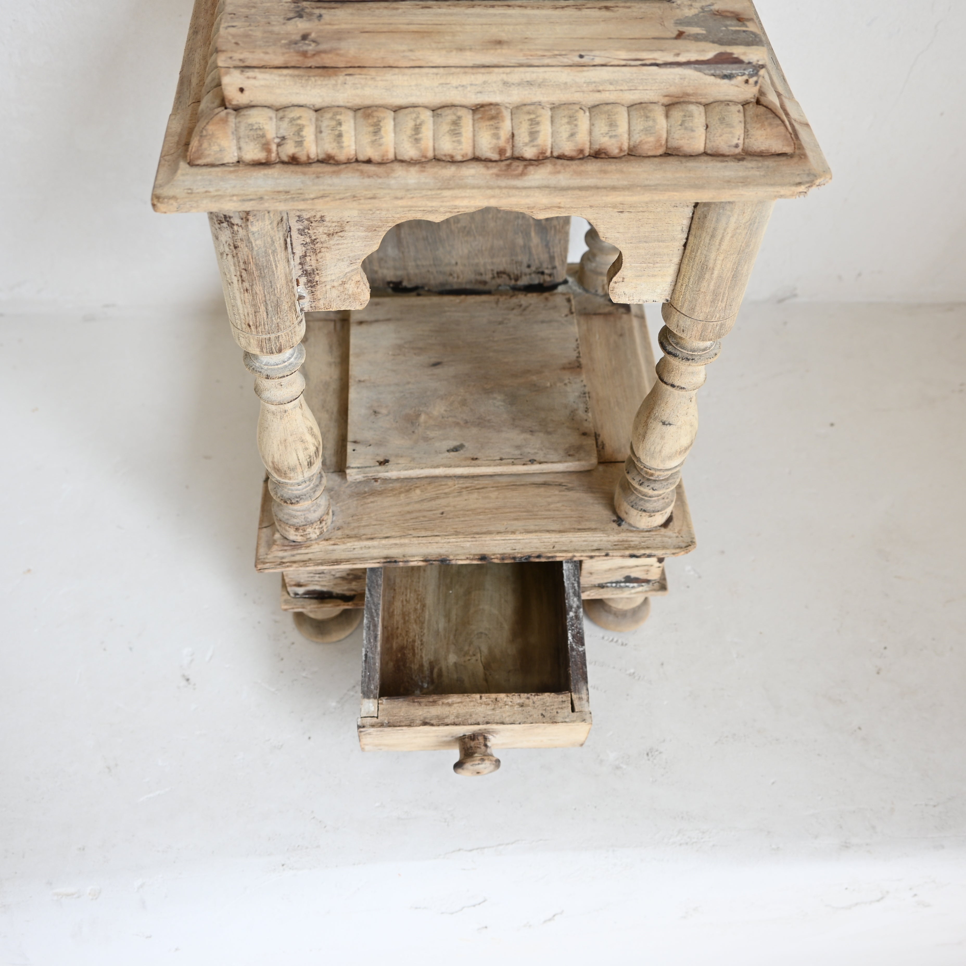 Vintage Indian temple 283190