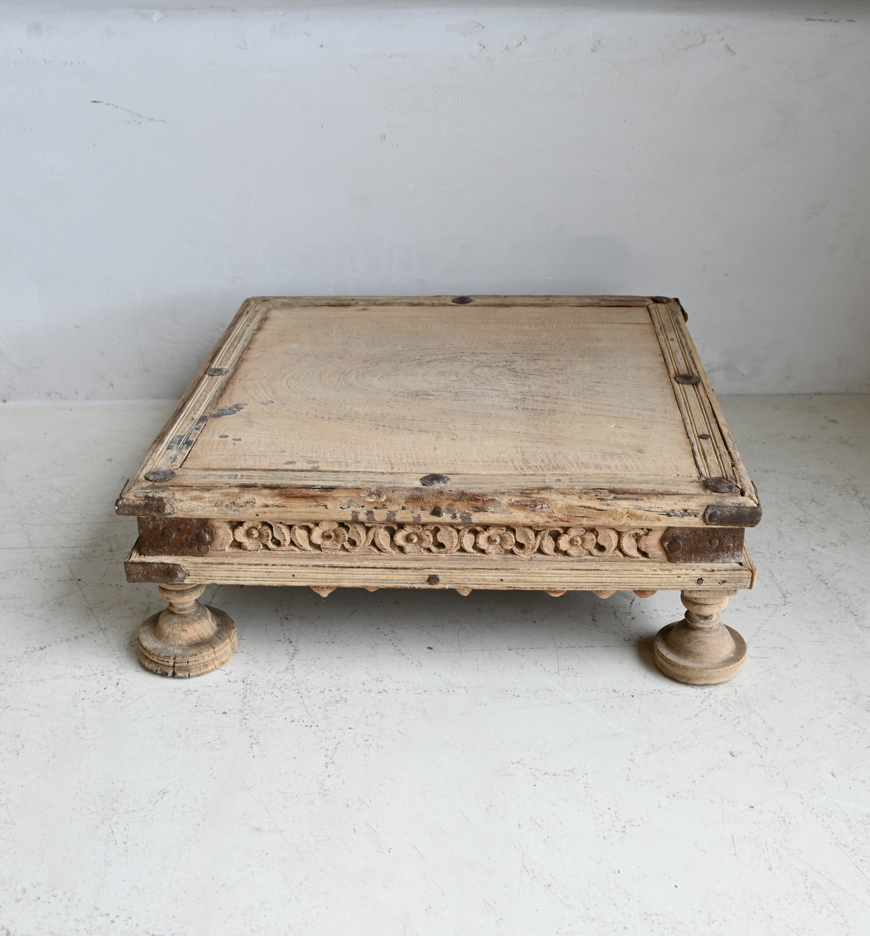 Vintage Indian bajot/side  table 282735