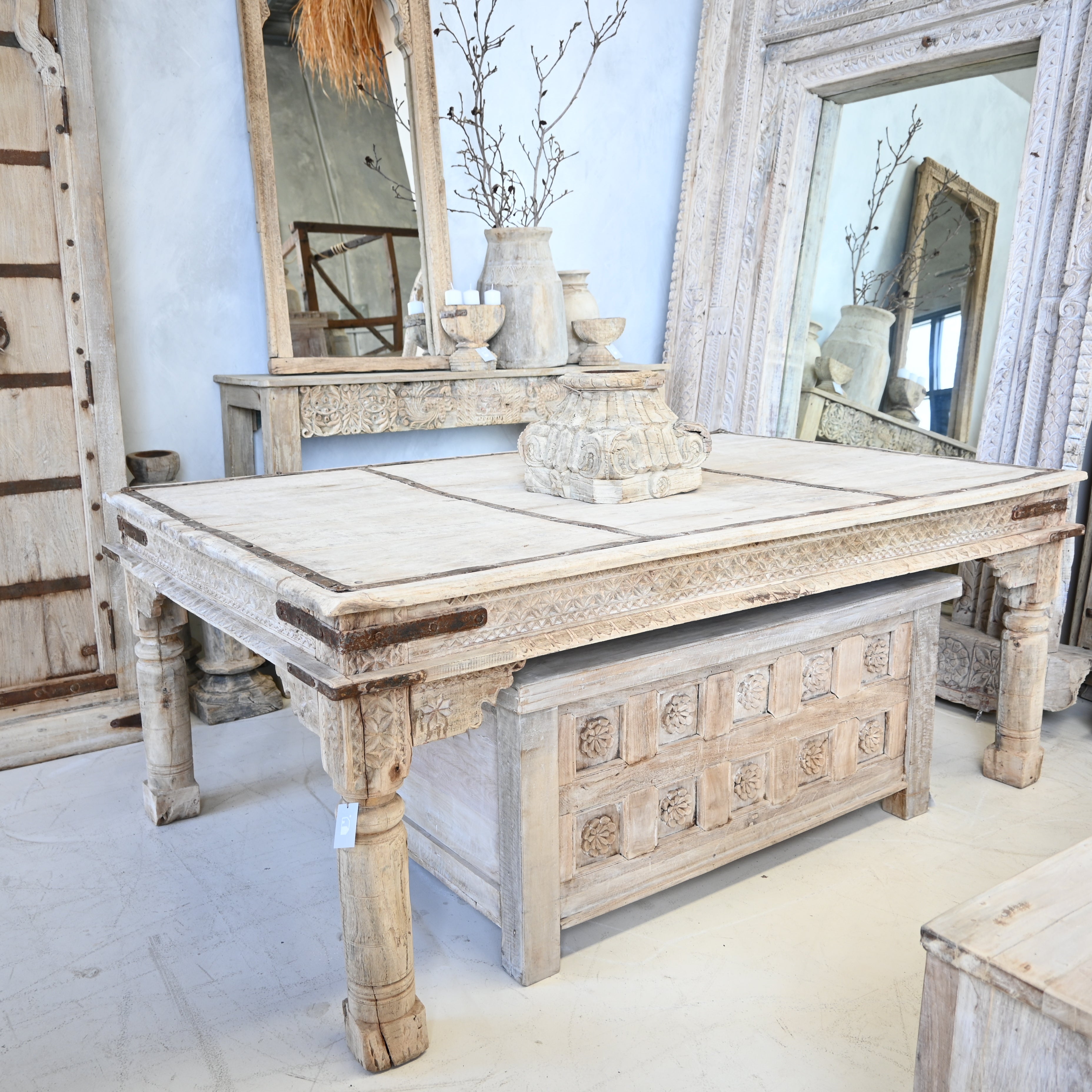 Vintage Indian Table 252501