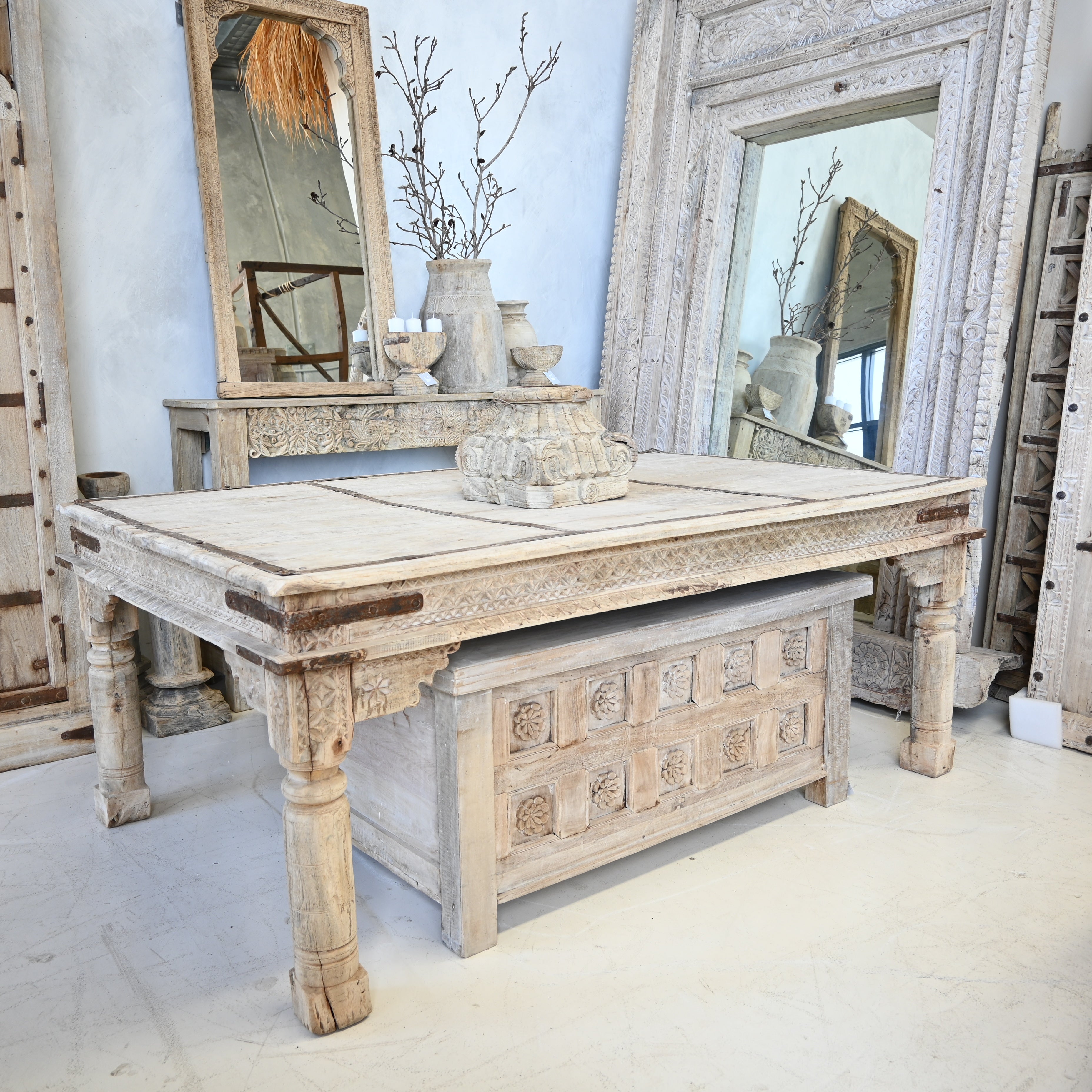 Vintage Indian Table 252501