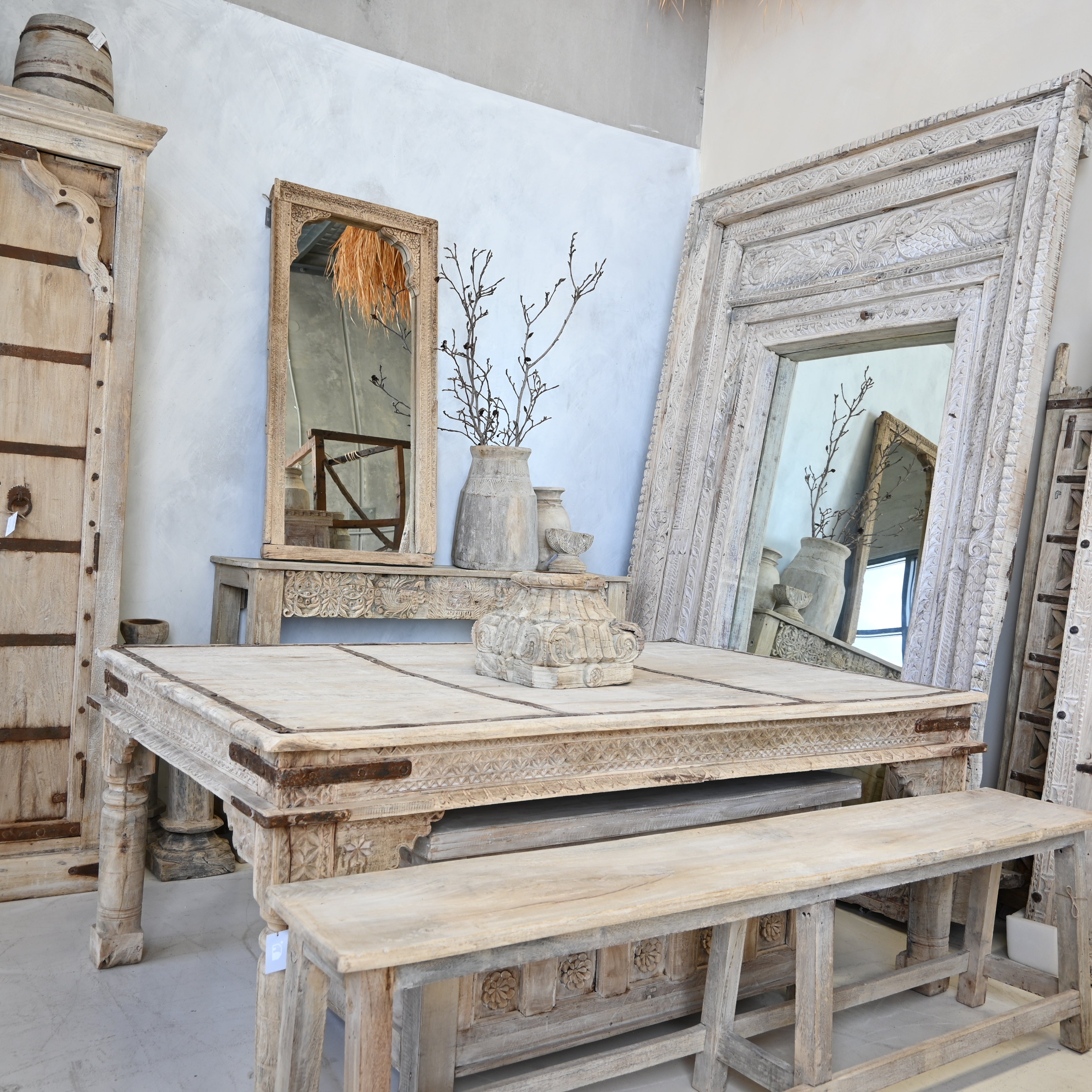 Vintage Indian Table 252501