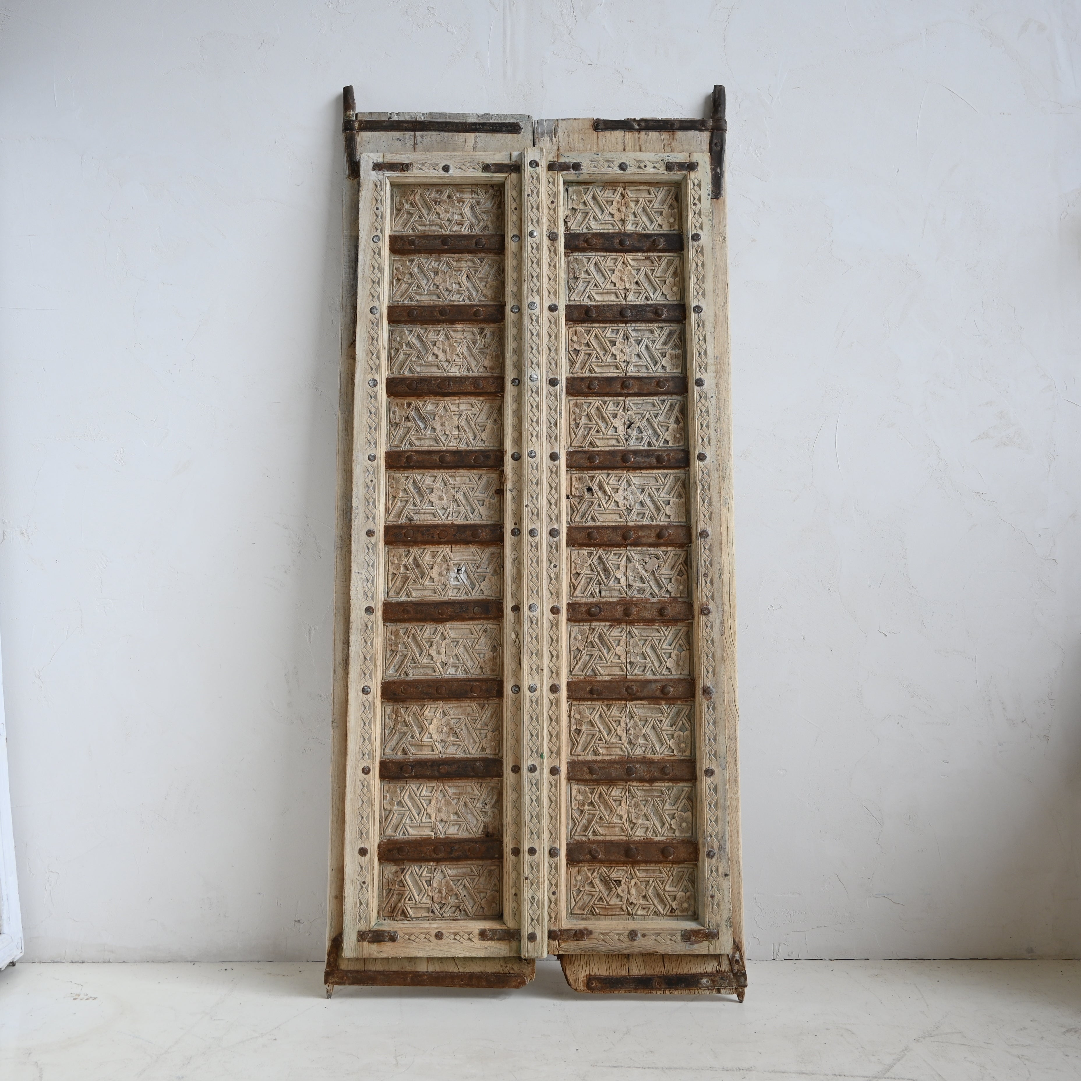 Antique Indian door 250472