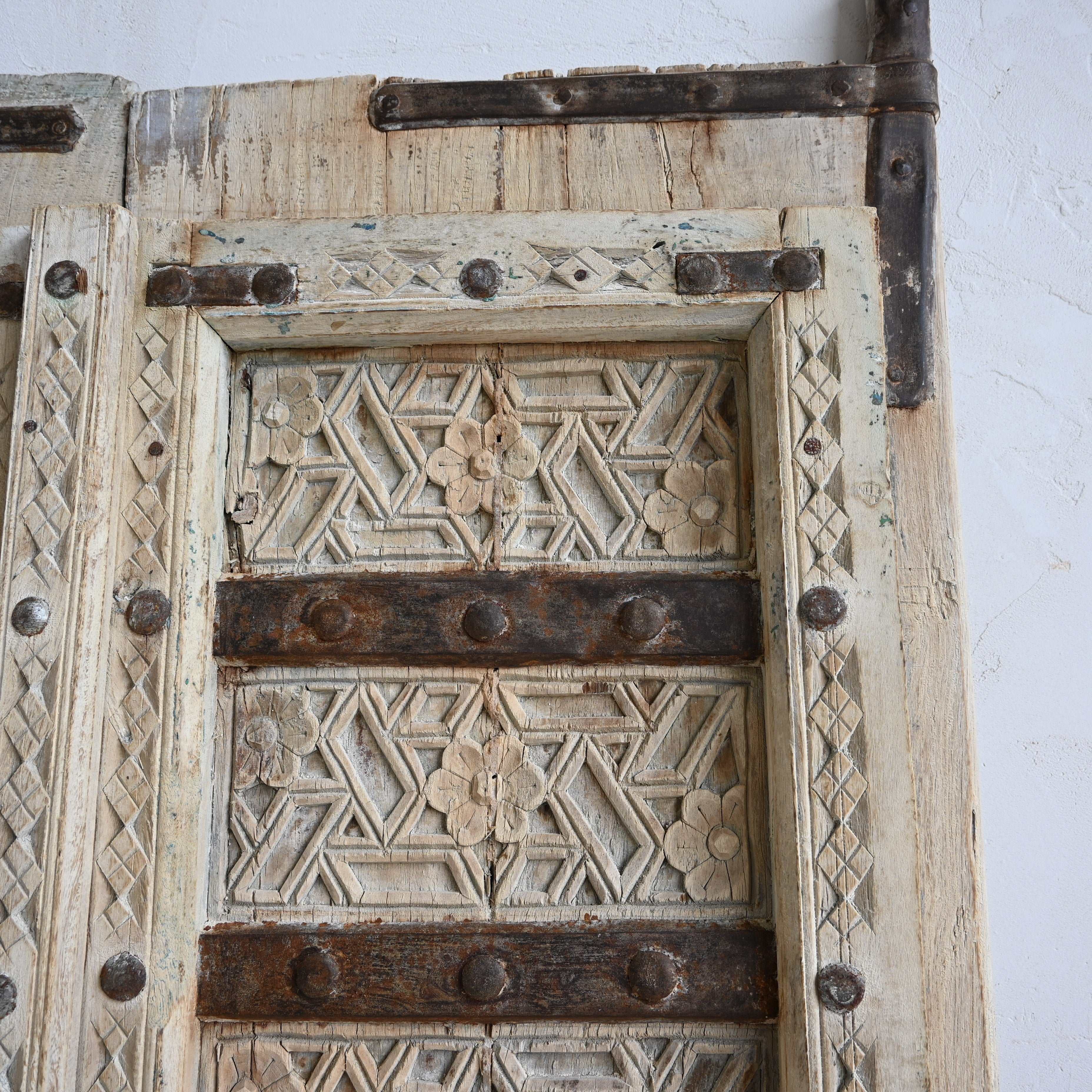 Antique Indian door 250472