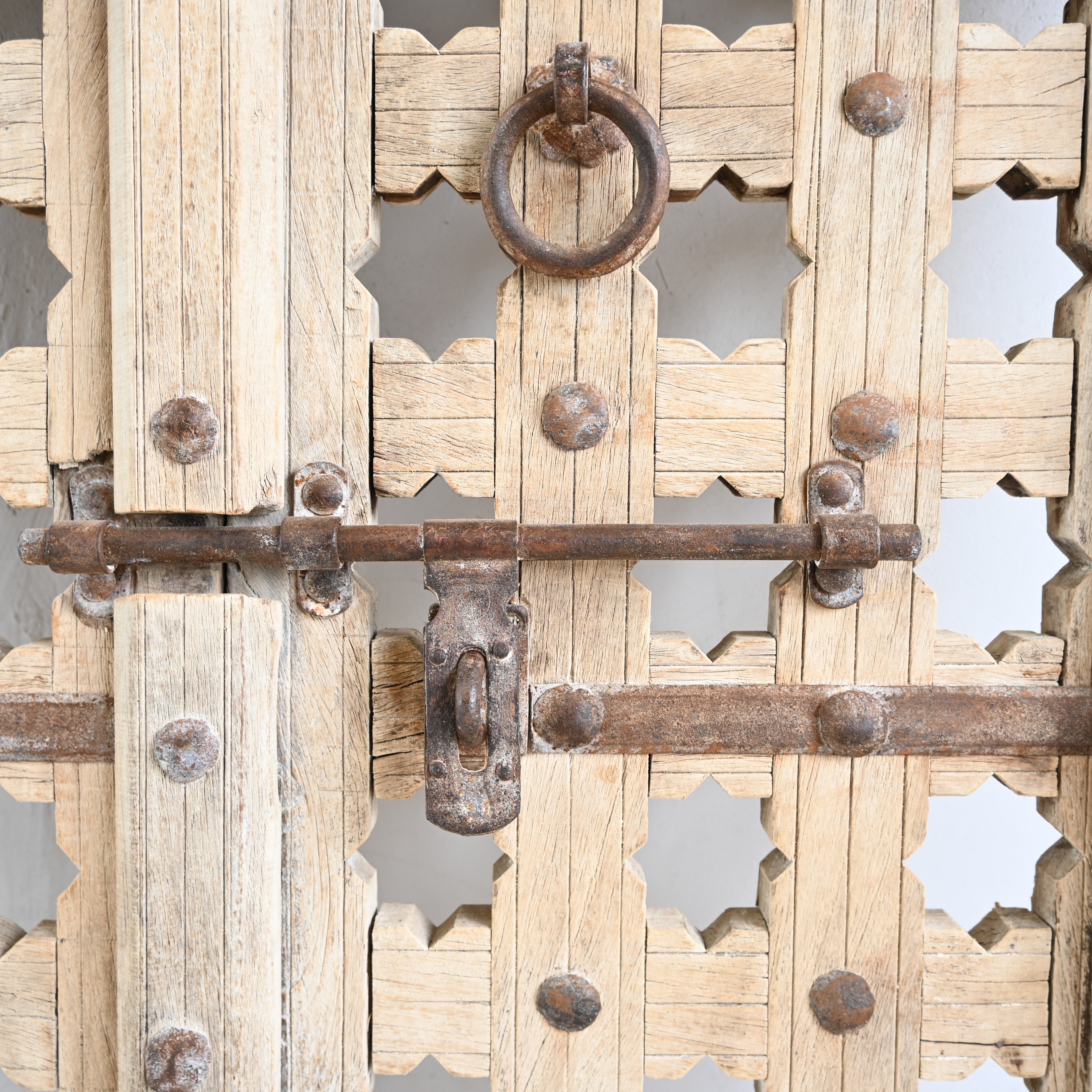 Antique Indian door 278923