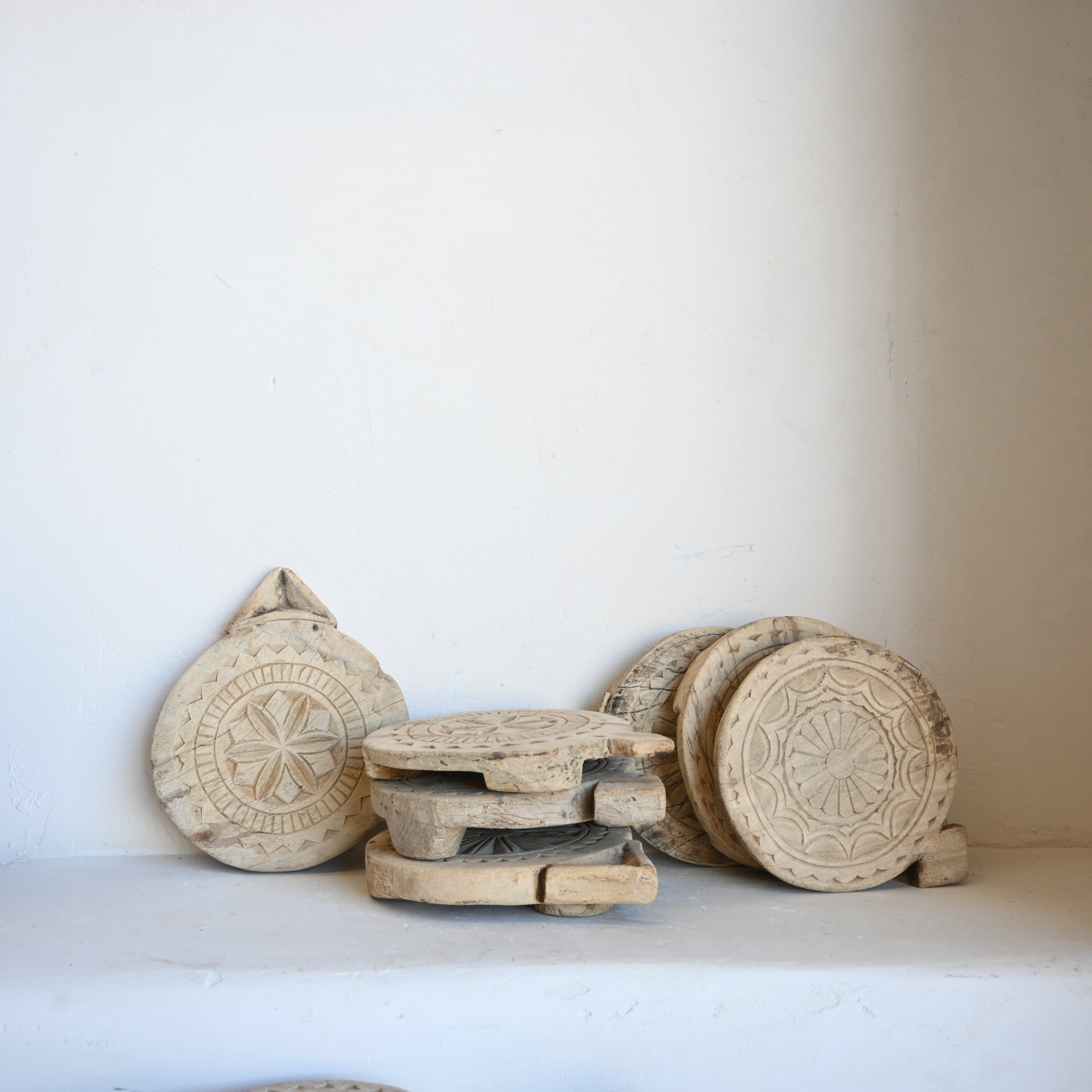 Indian carved Chapati with legs 288179