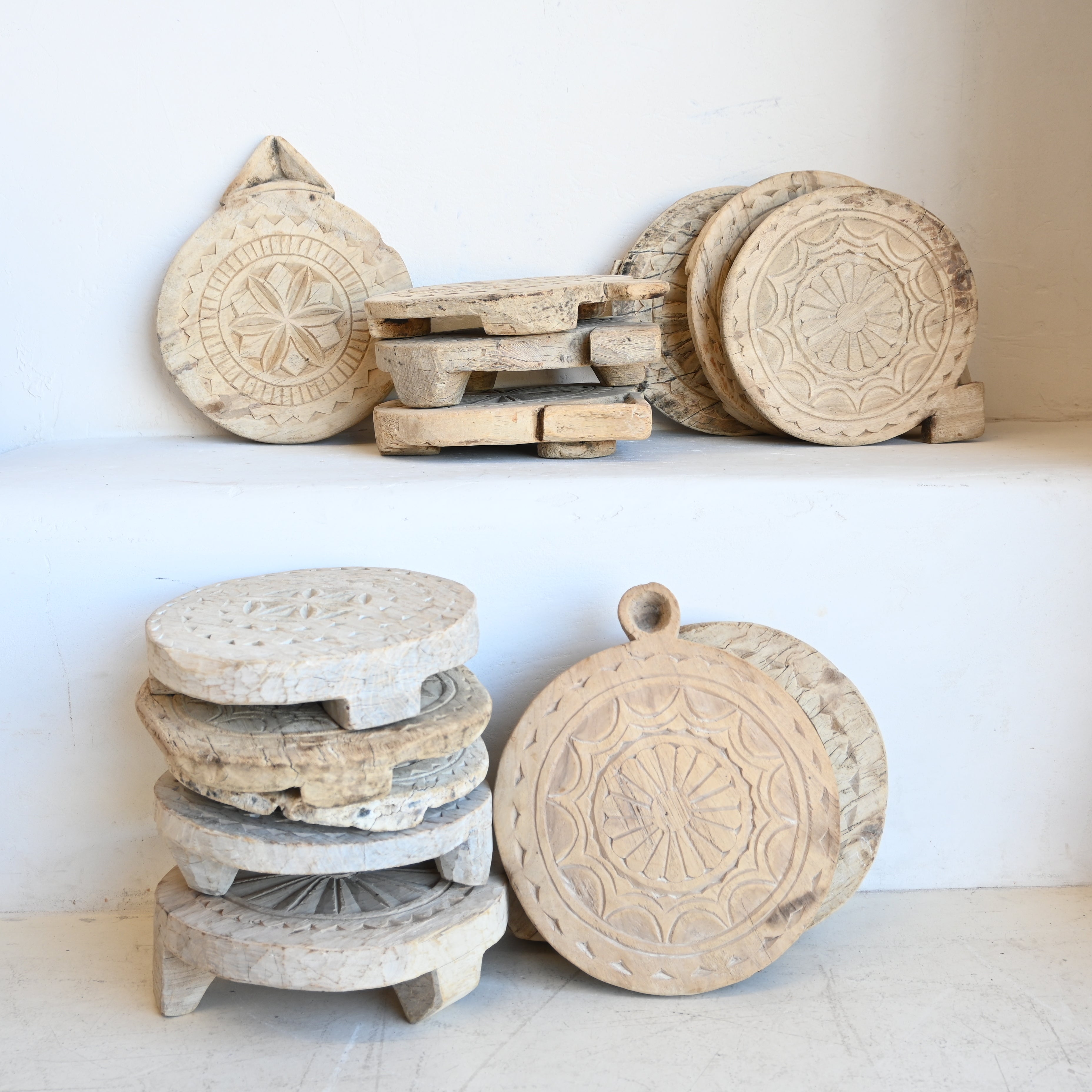 Indian carved Chapati with legs 288179