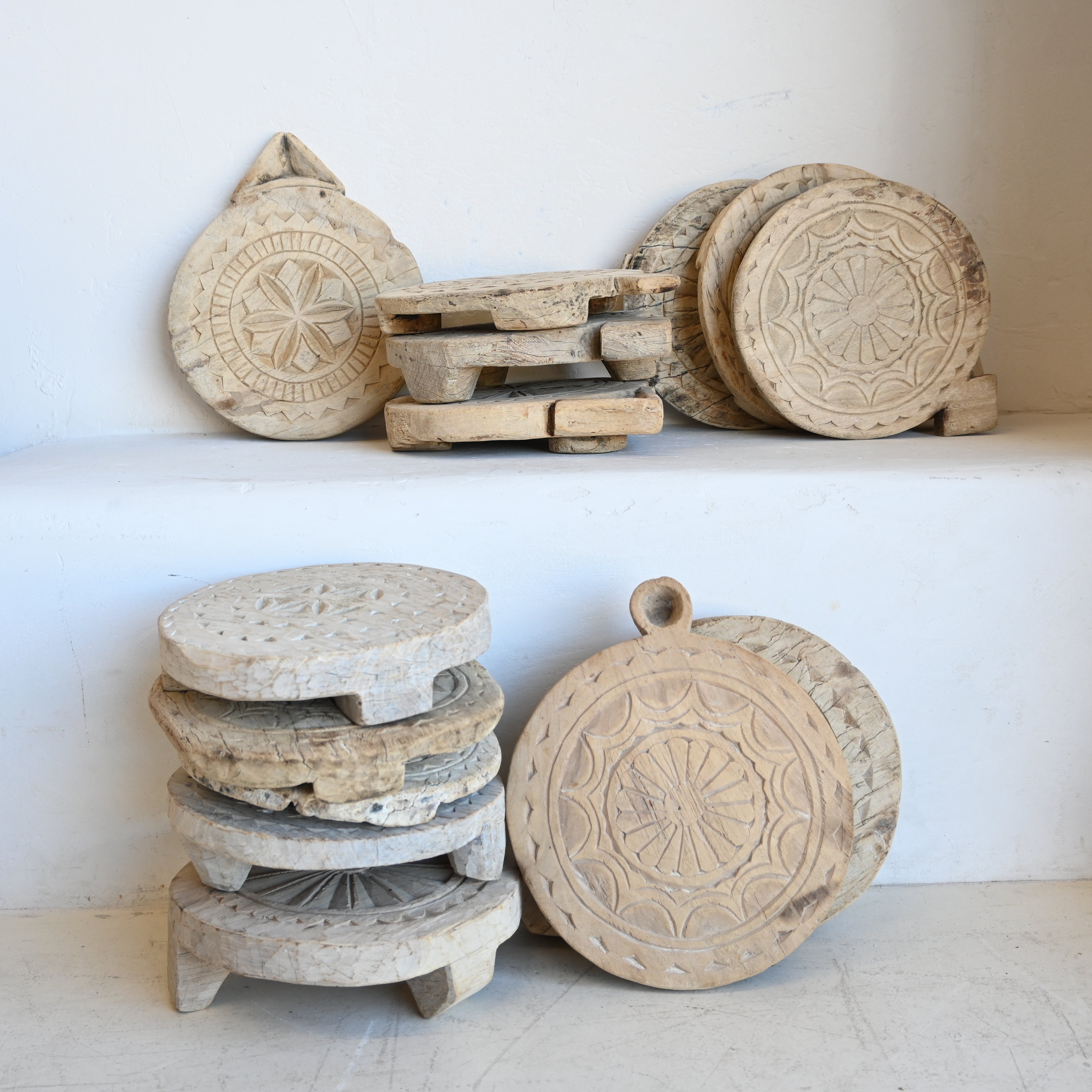 Indian carved Chapati with legs 288179