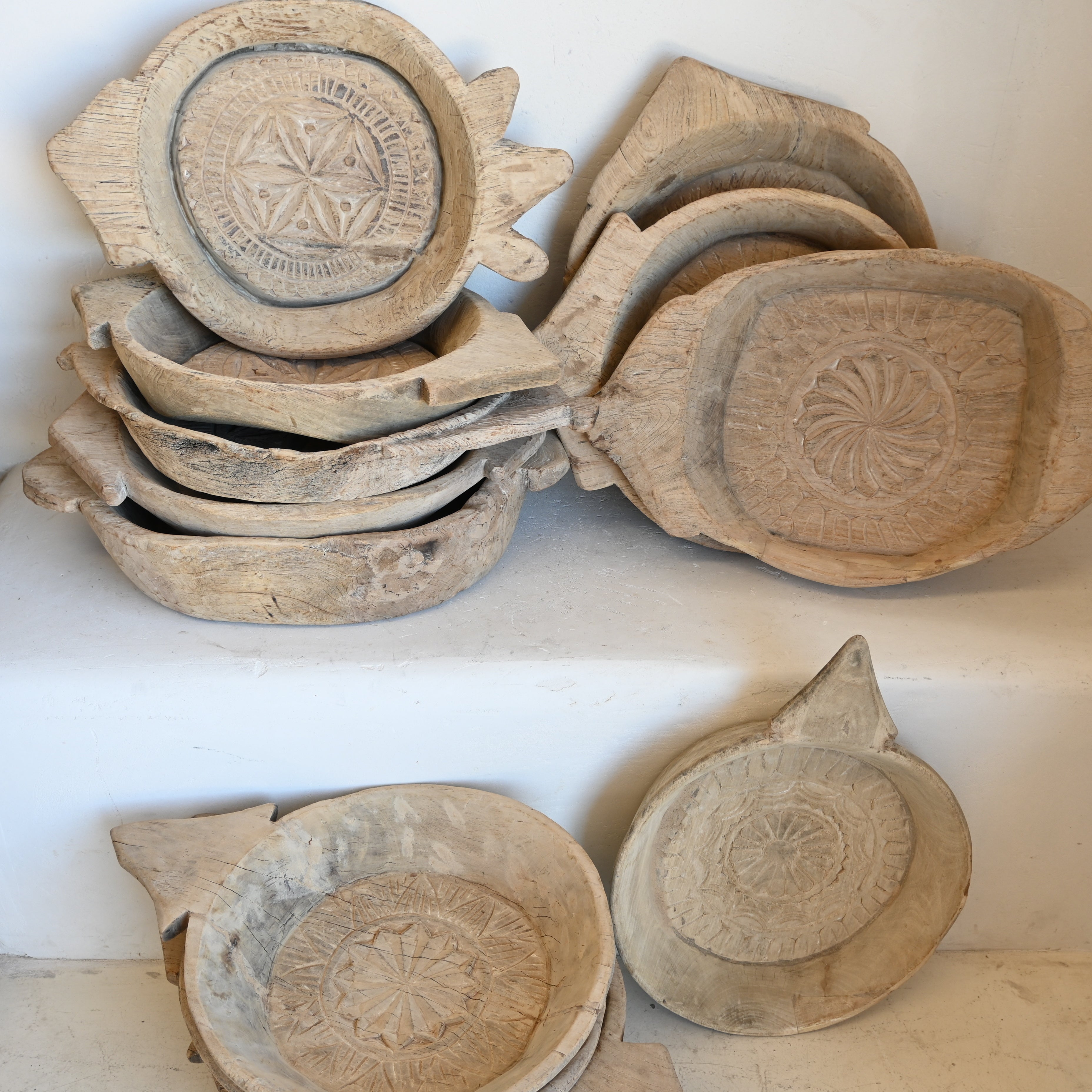 Indian Tray/bowl with handle 288180