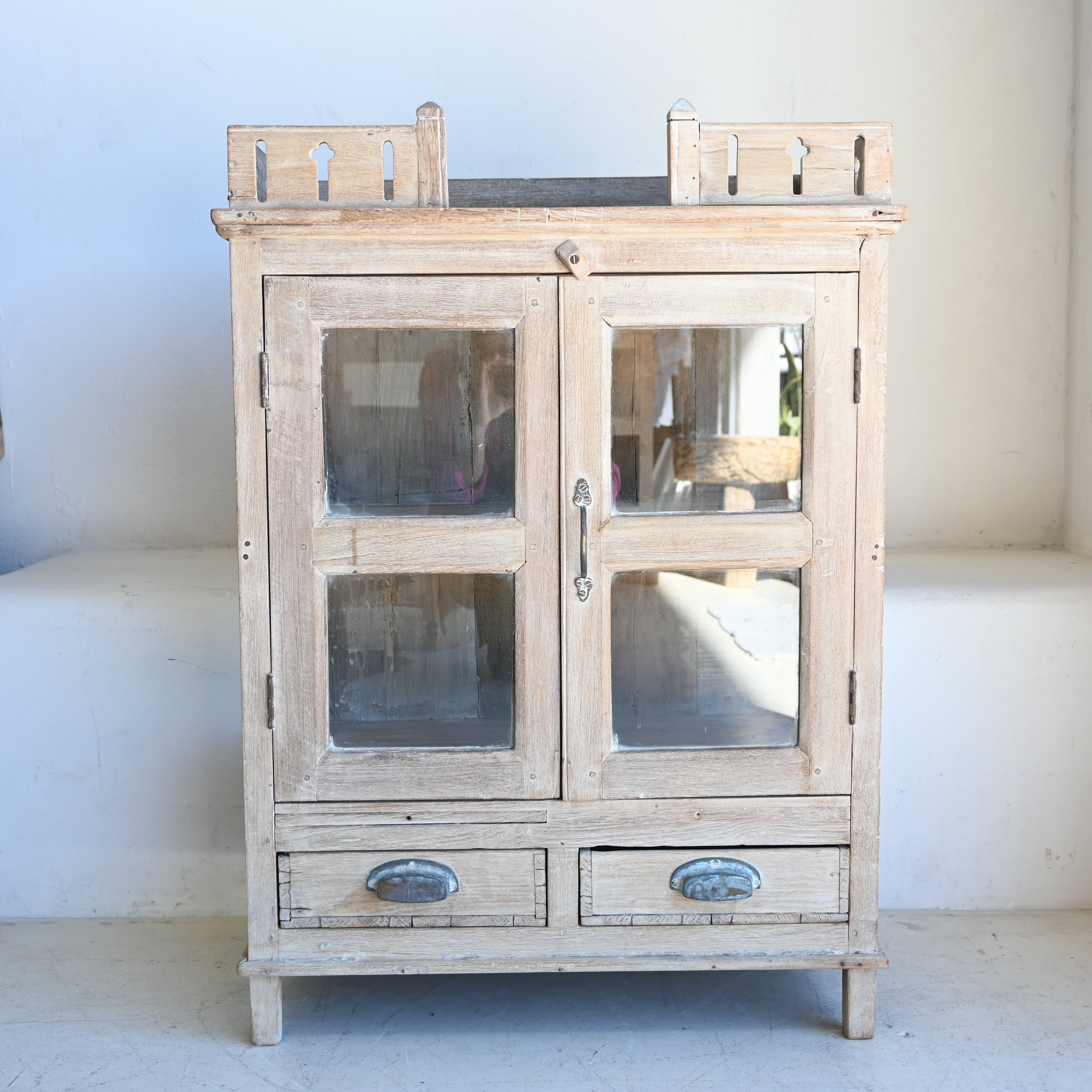 Indian Almirah Glass Cabinet 298782