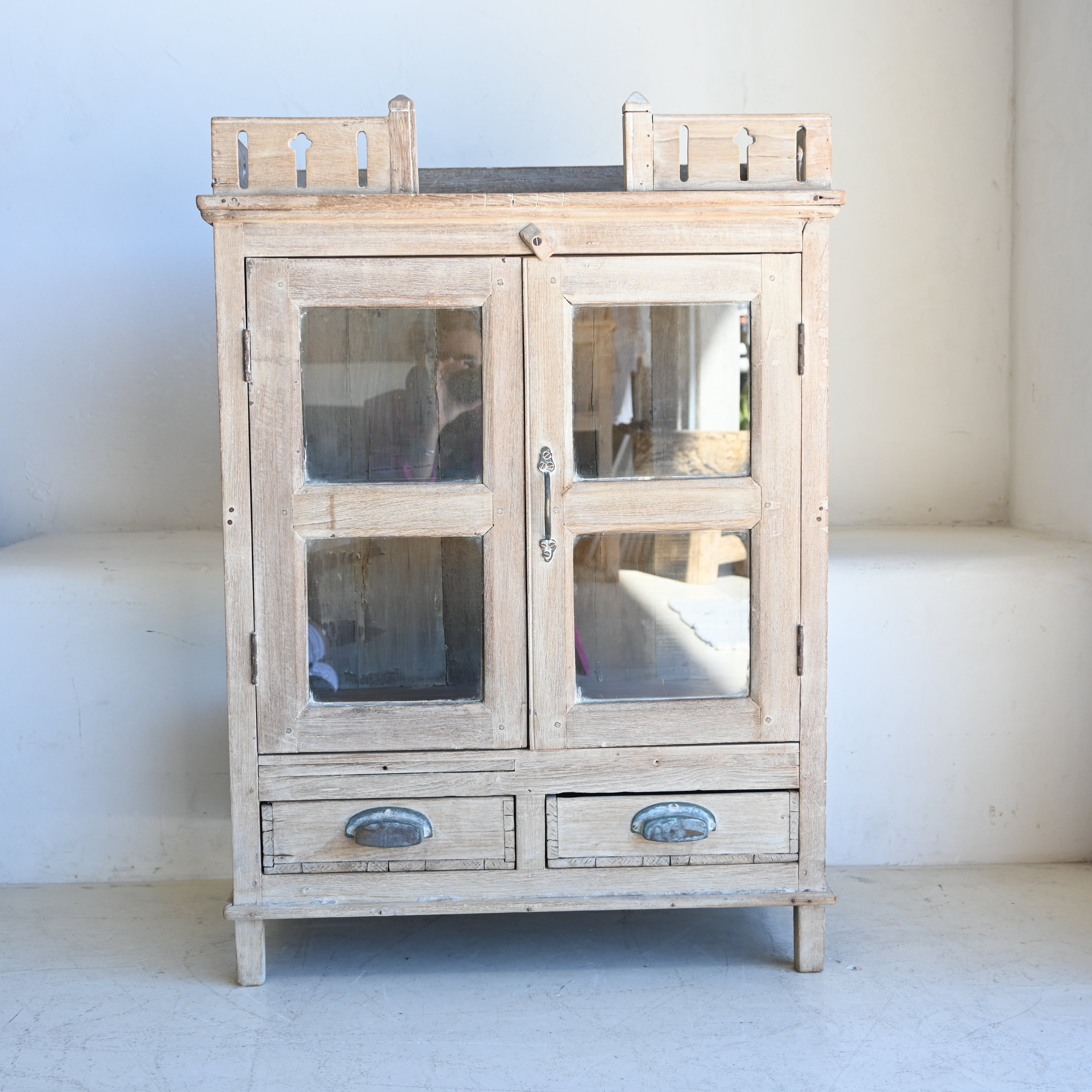 Indian Almirah Glass Cabinet 298782