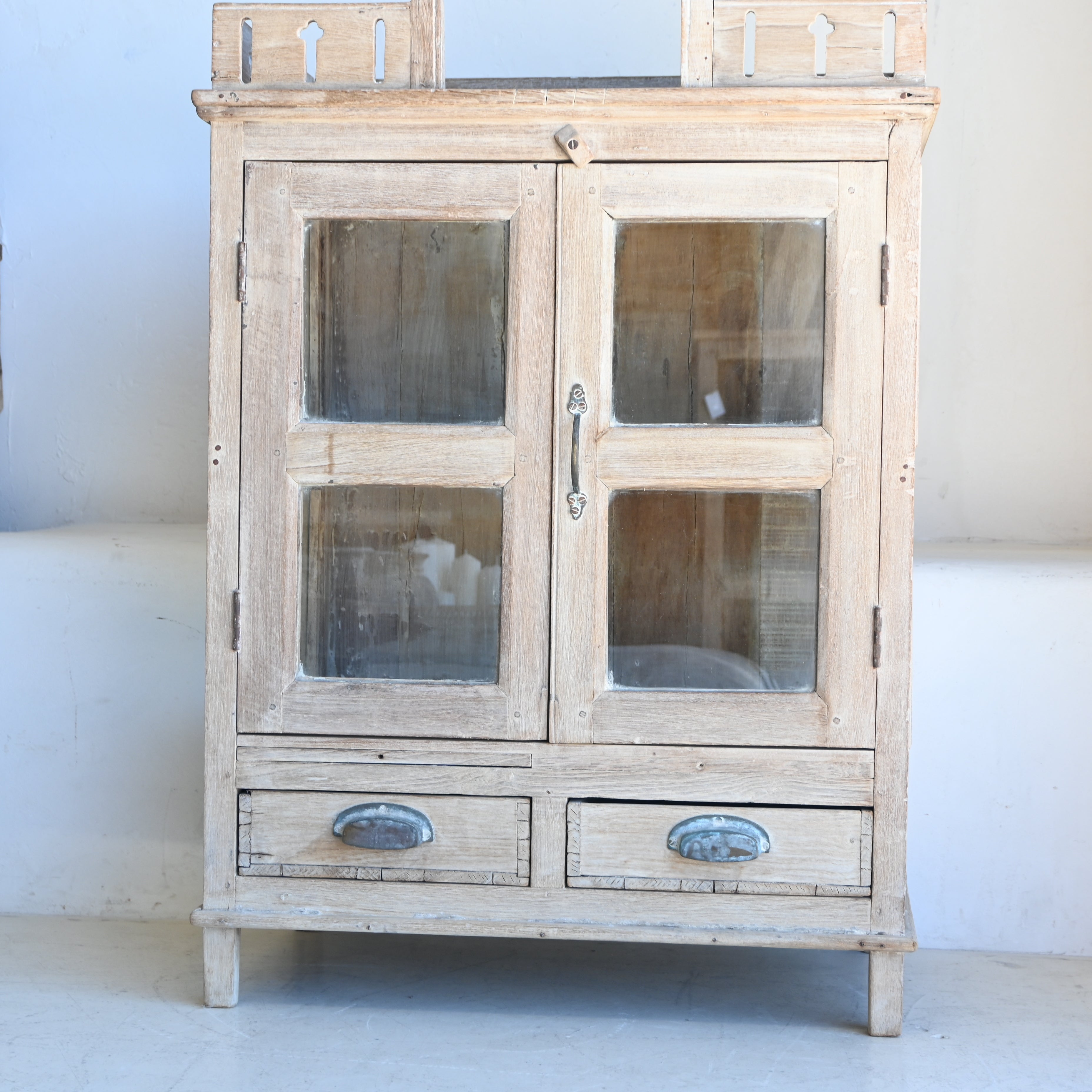 Indian Almirah Glass Cabinet 298782