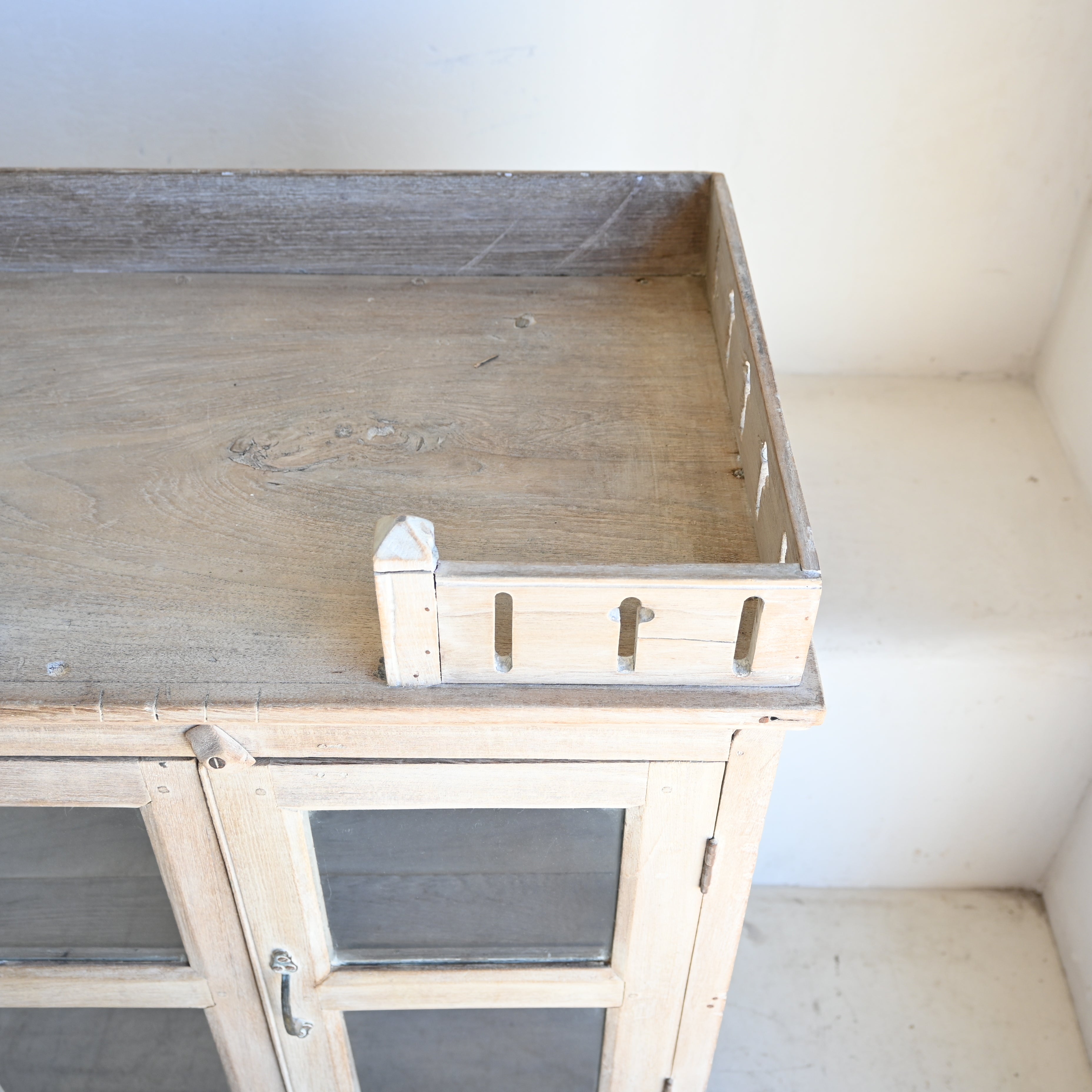 Indian Almirah Glass Cabinet 298782