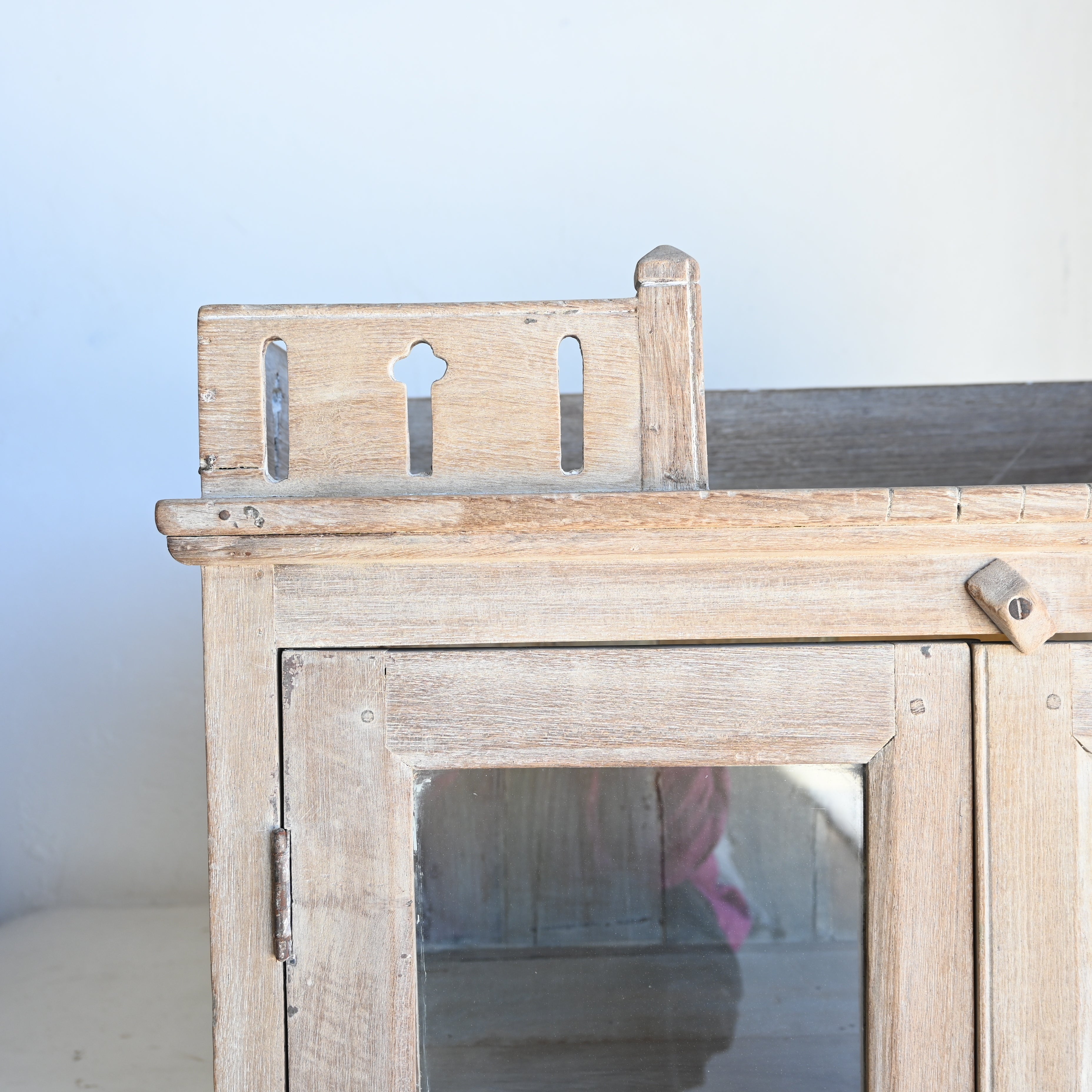 Indian Almirah Glass Cabinet 298782