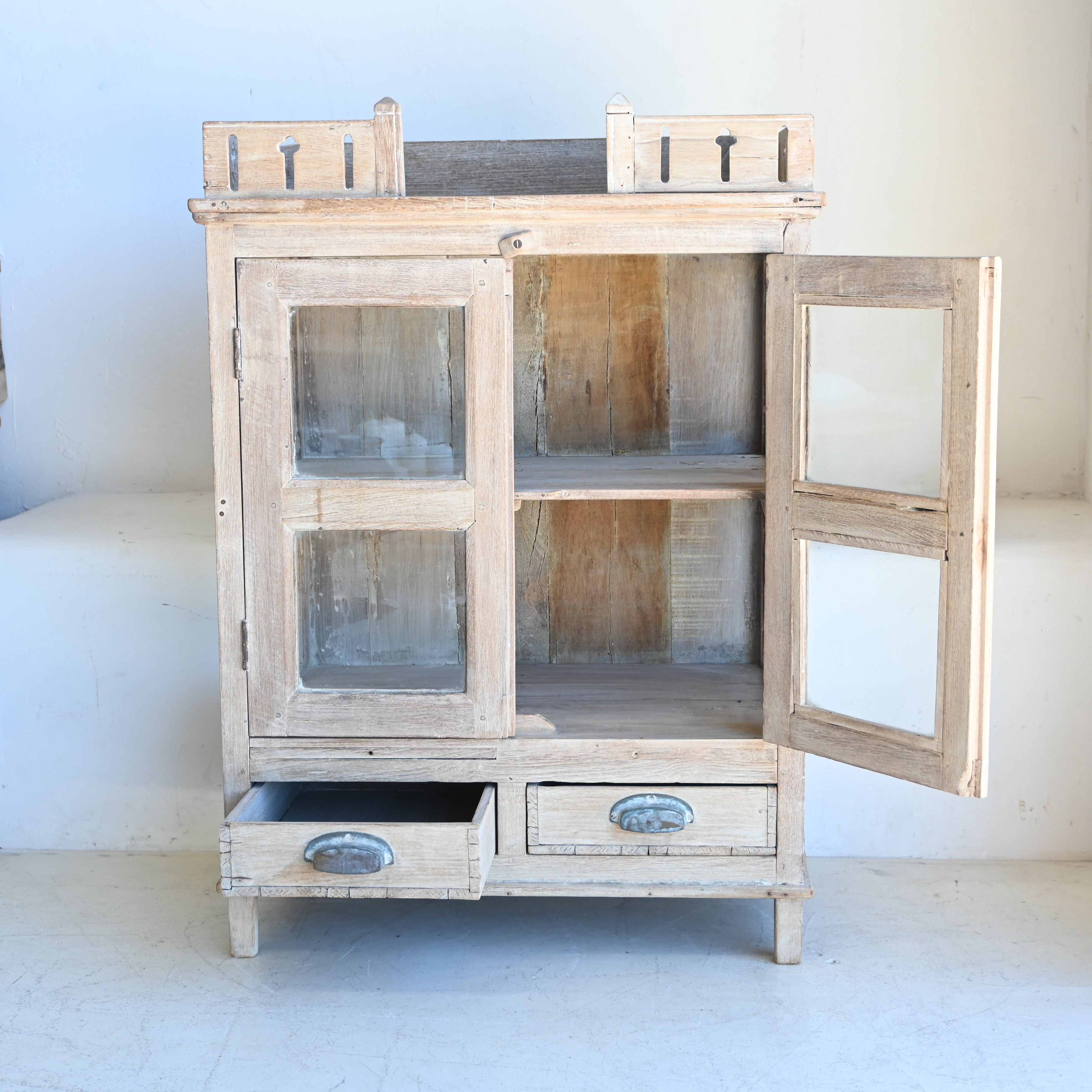 Indian Almirah Glass Cabinet 298782