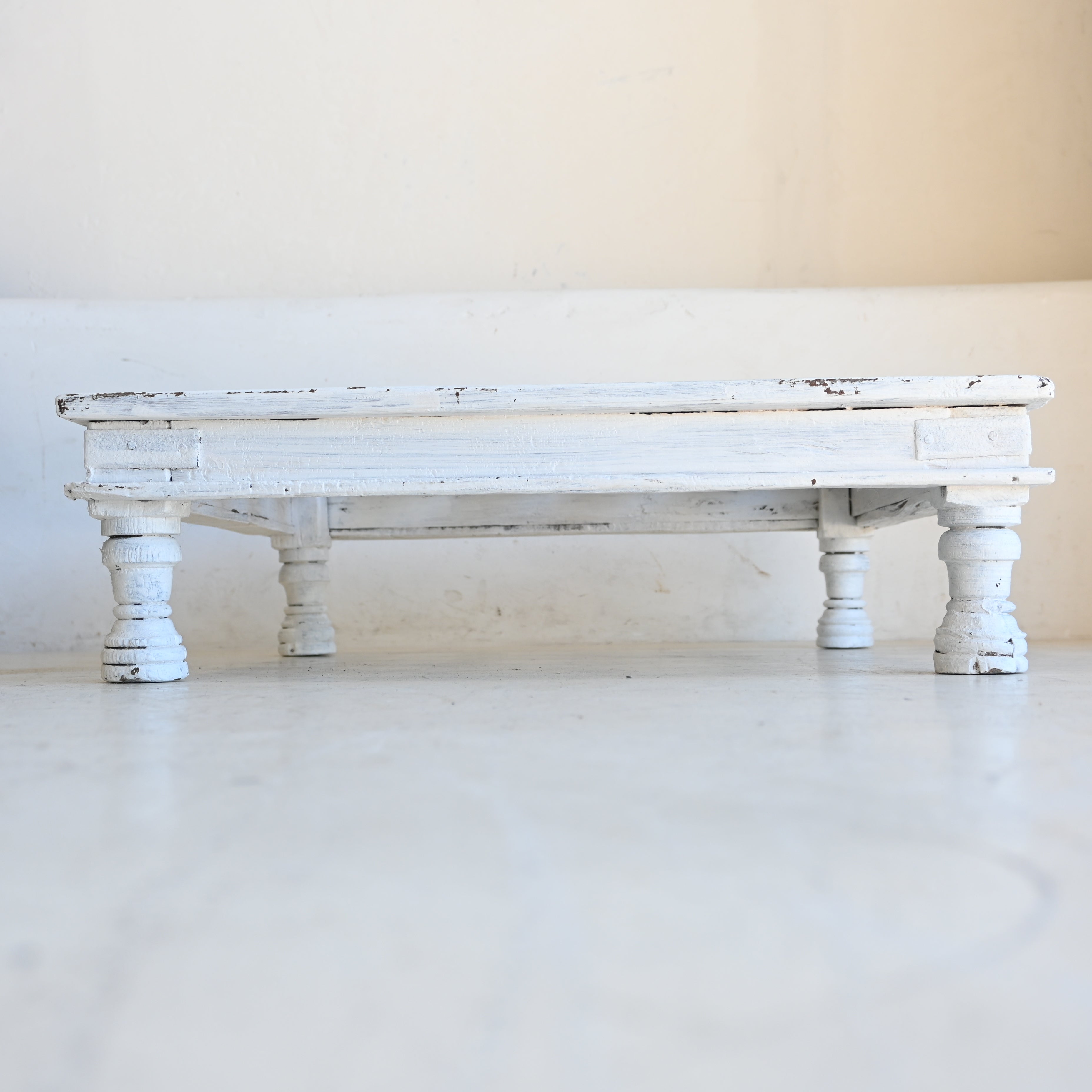 Vintage Indian White bajot/side table 246111