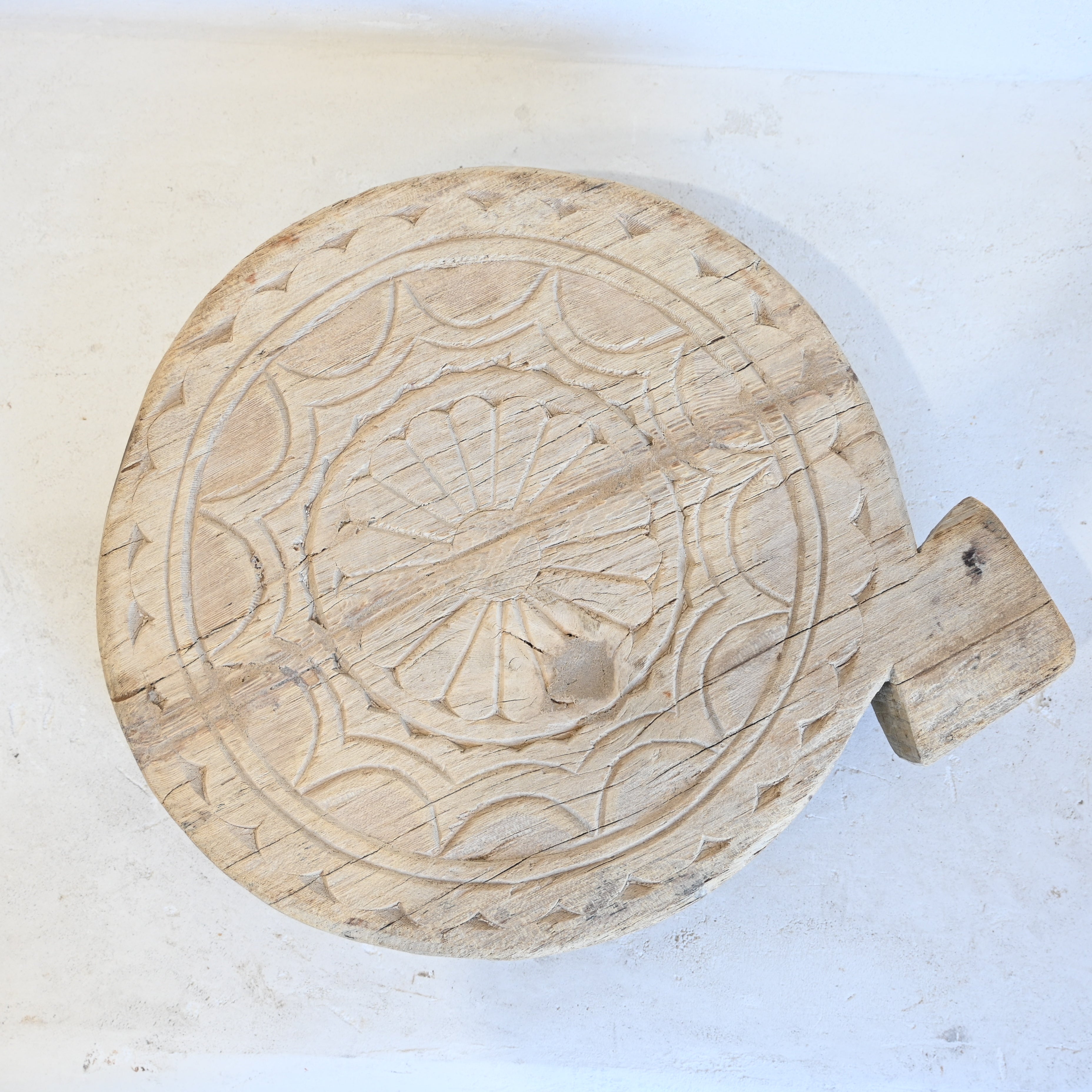 Indian carved Chapati with legs 288179