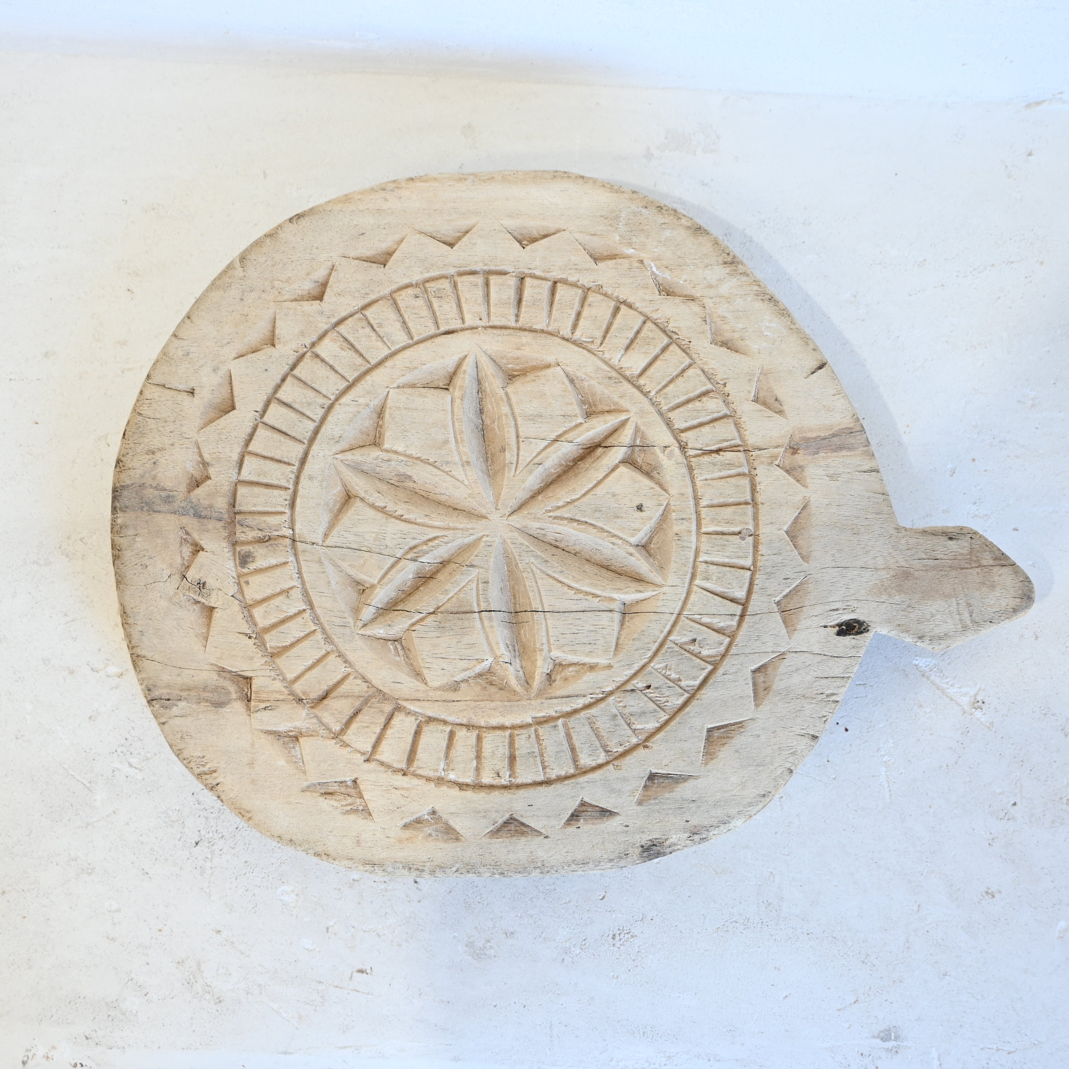 Indian carved Chapati with legs 288179