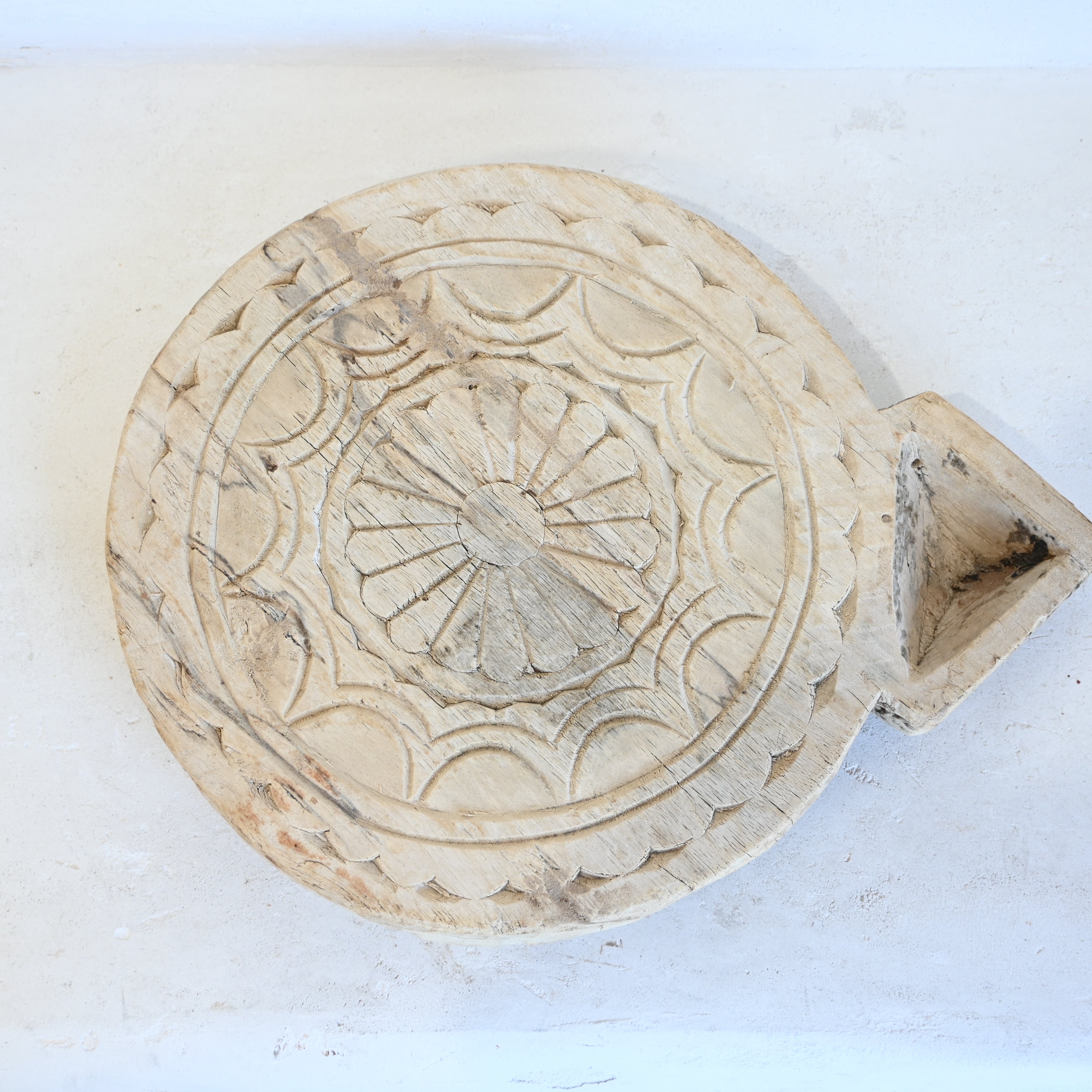 Indian carved Chapati with legs 288179