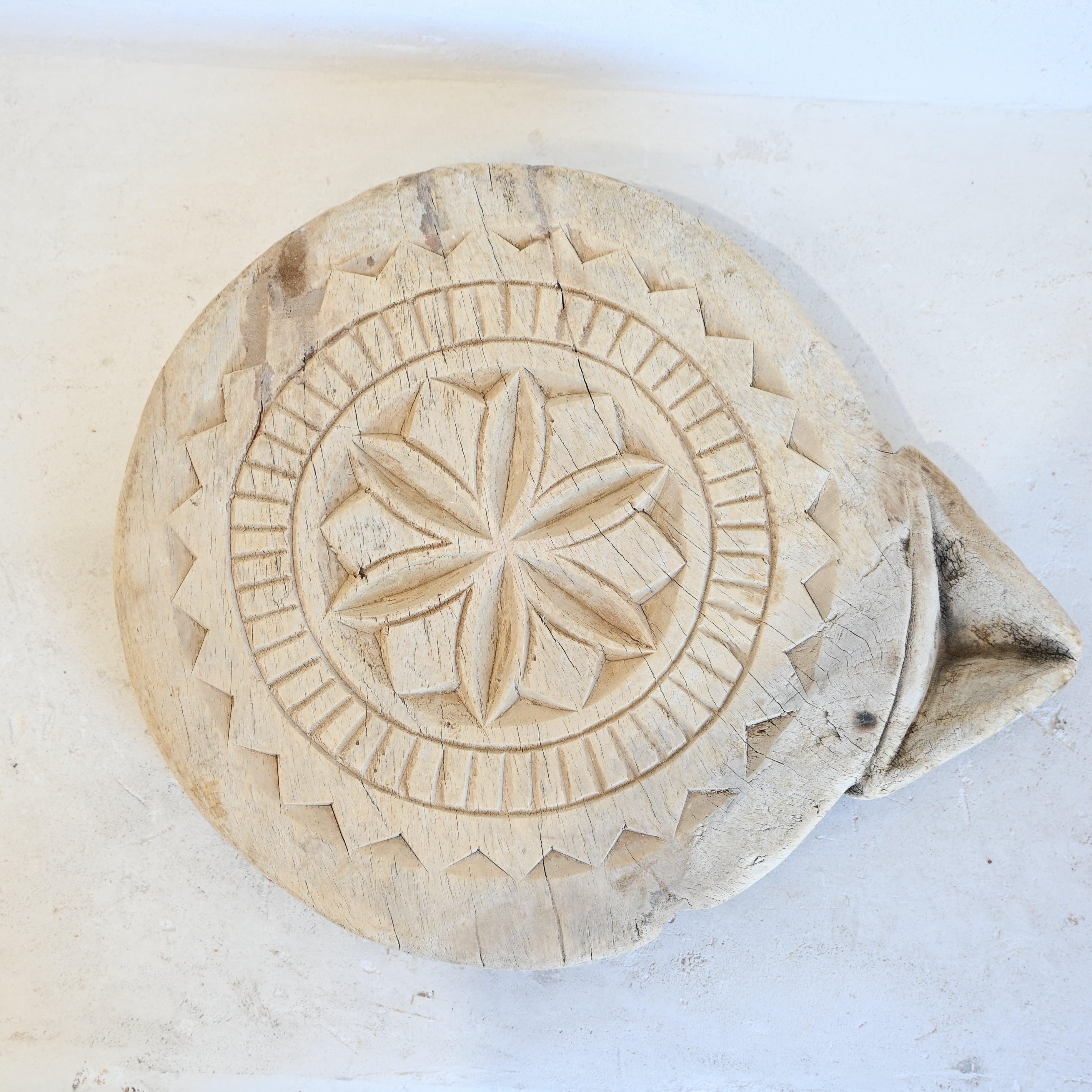 Indian carved Chapati with legs 288179