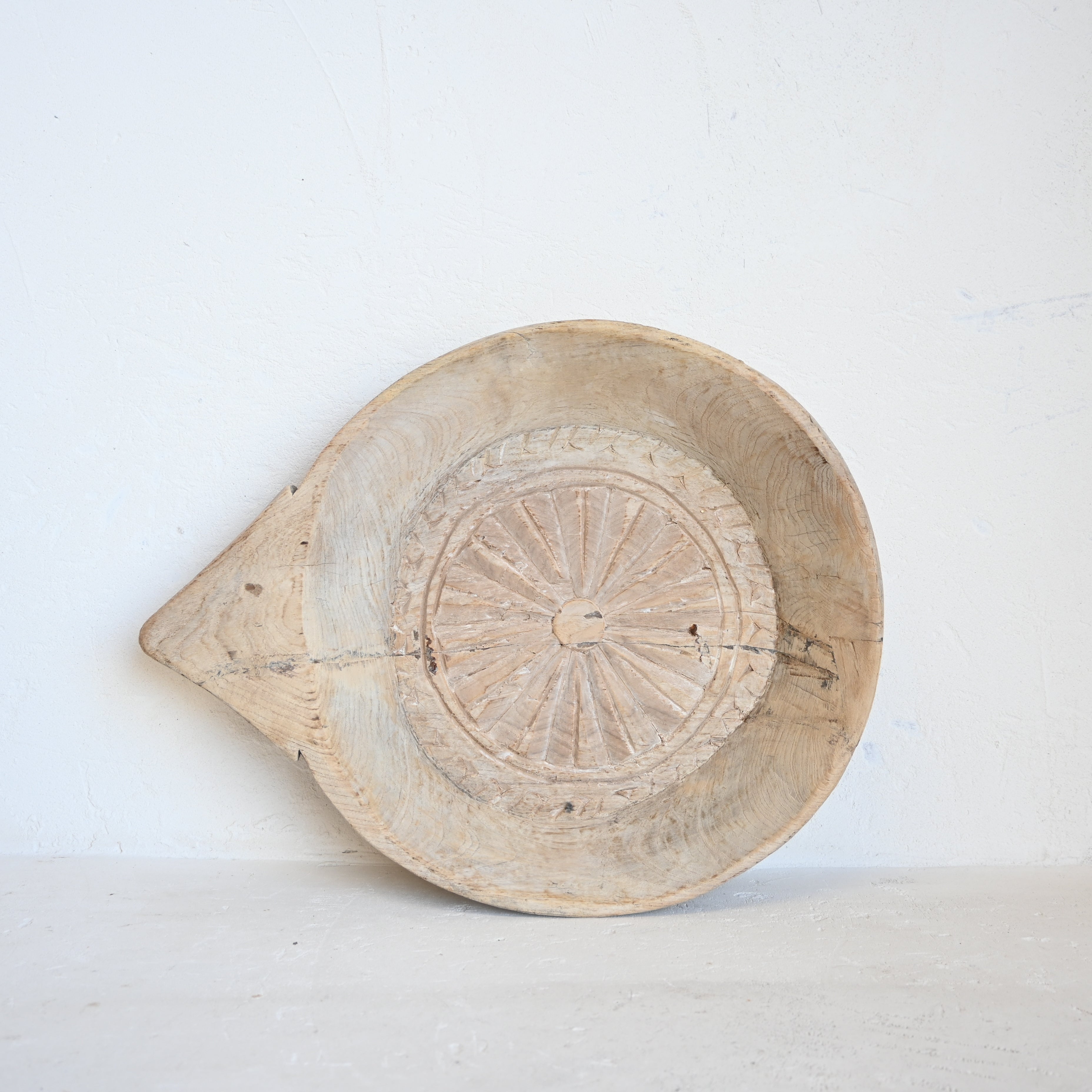 Indian Tray/bowl with handle 288180