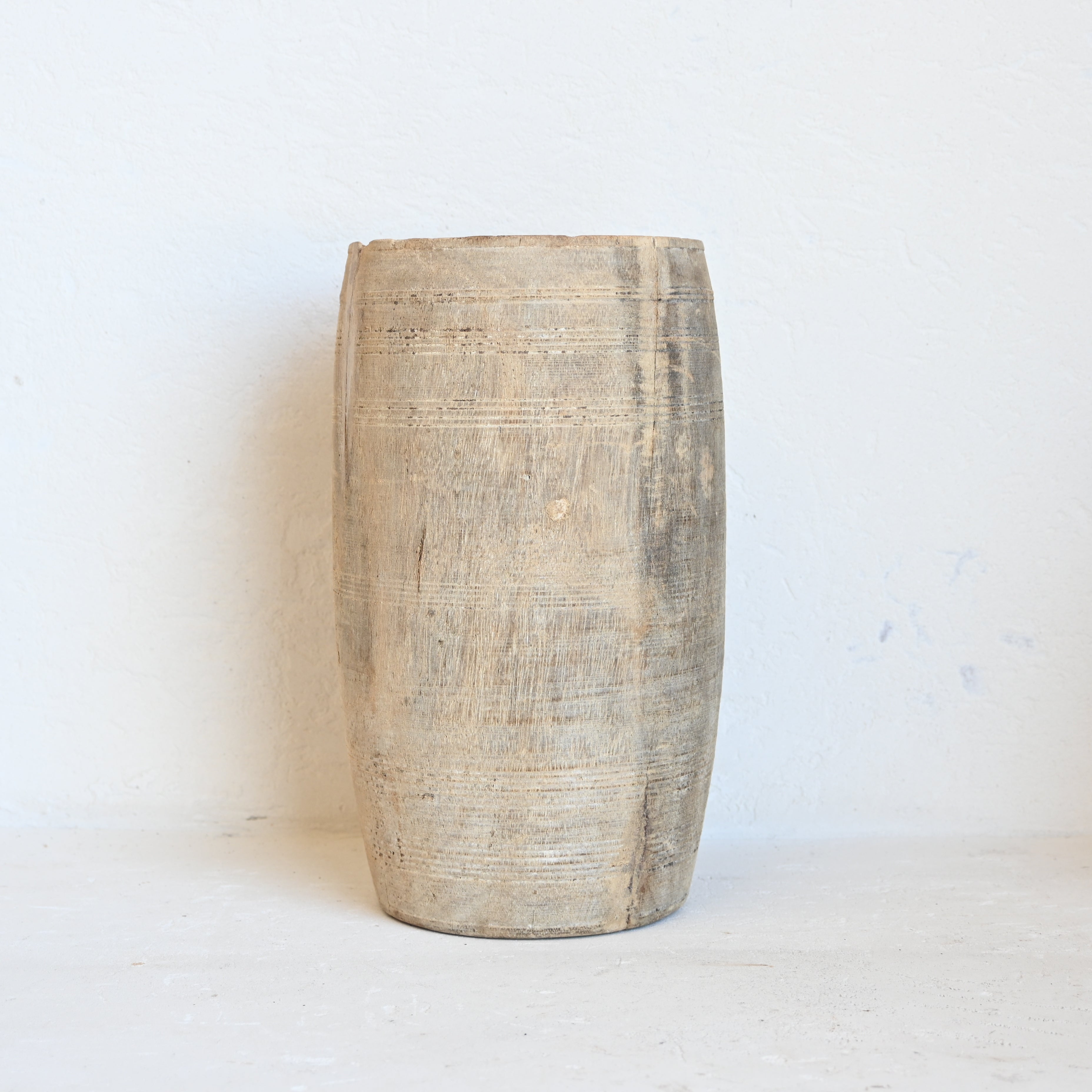 Vintage Timber Pot 311460