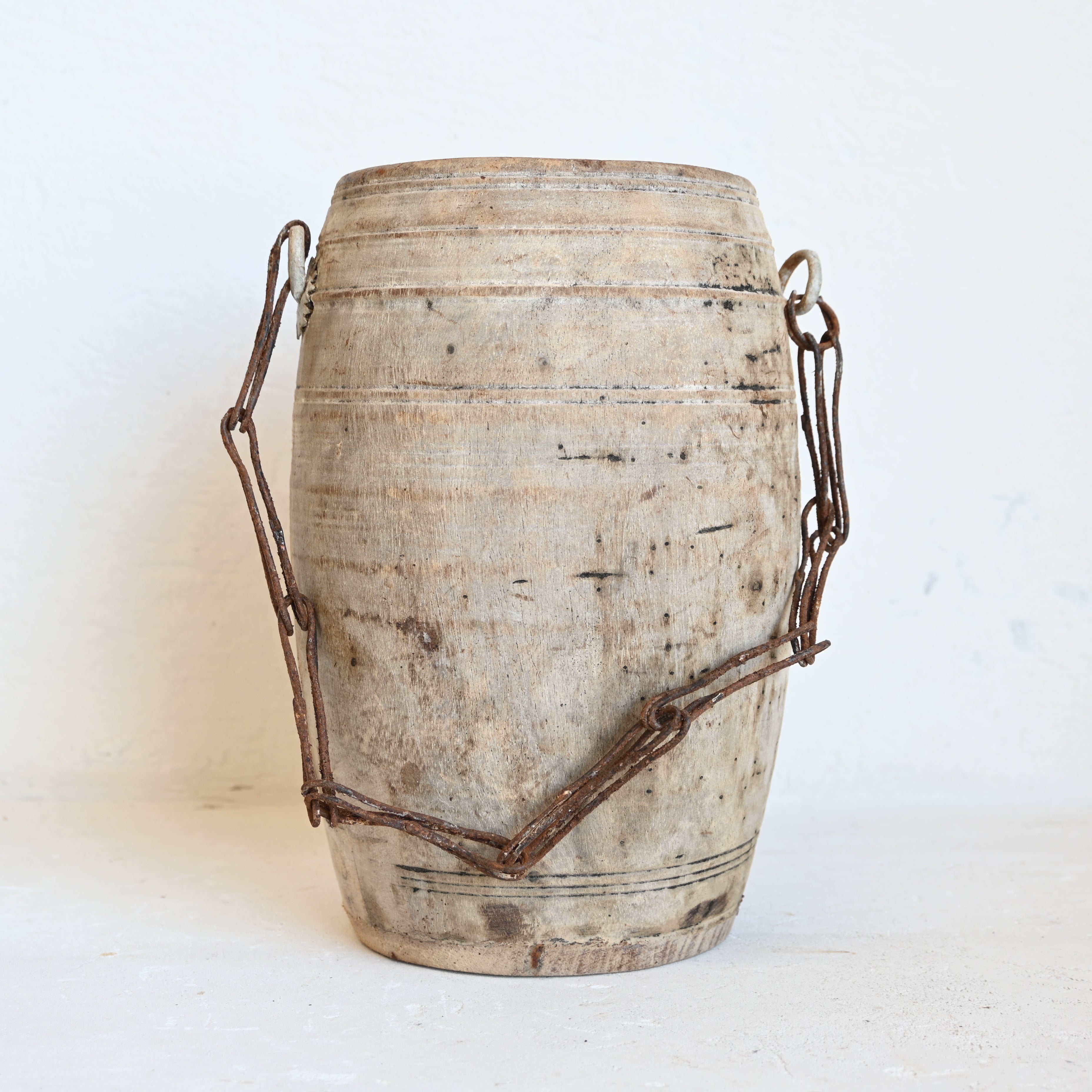 Vintage Timber Pot 311460