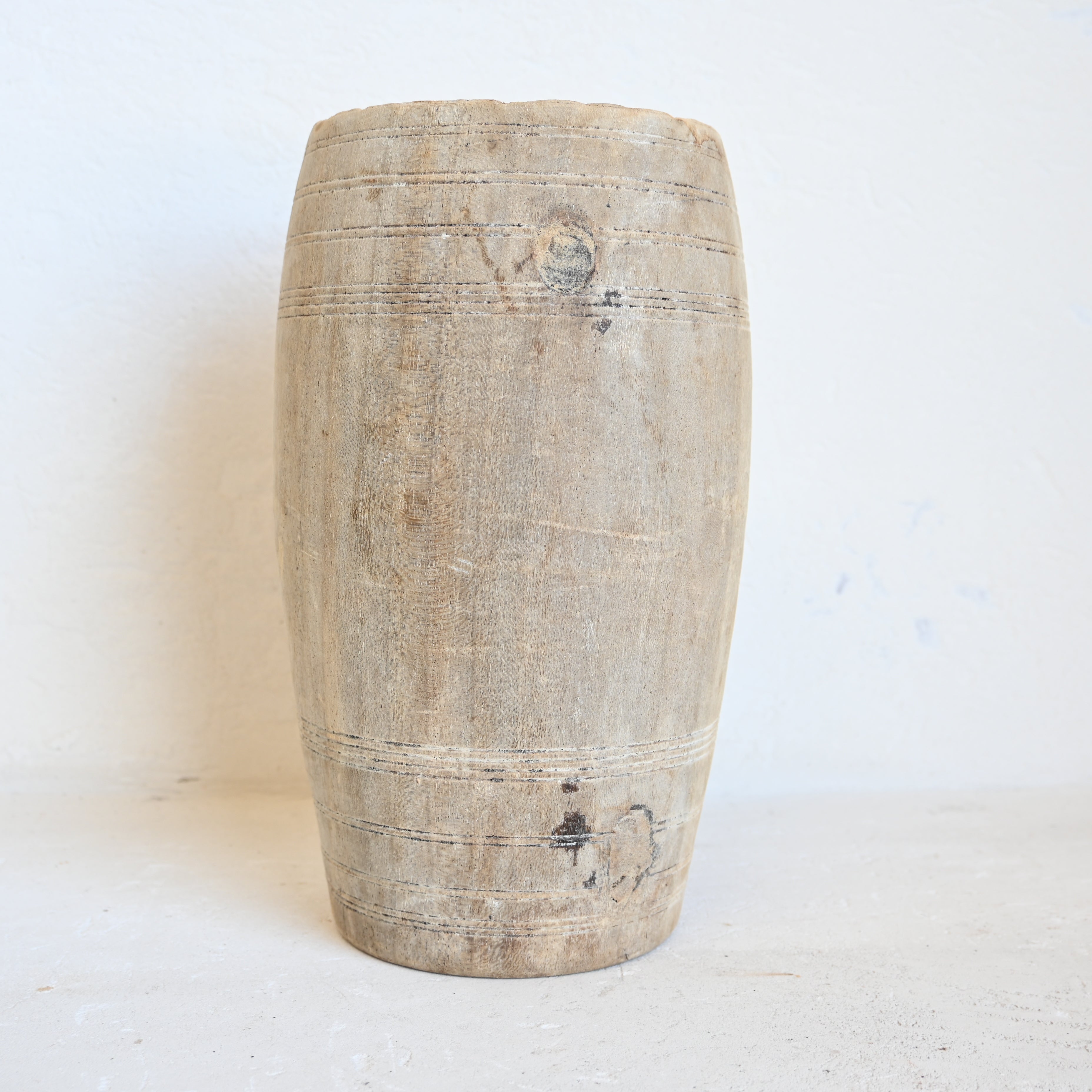 Vintage Timber Pot 311460