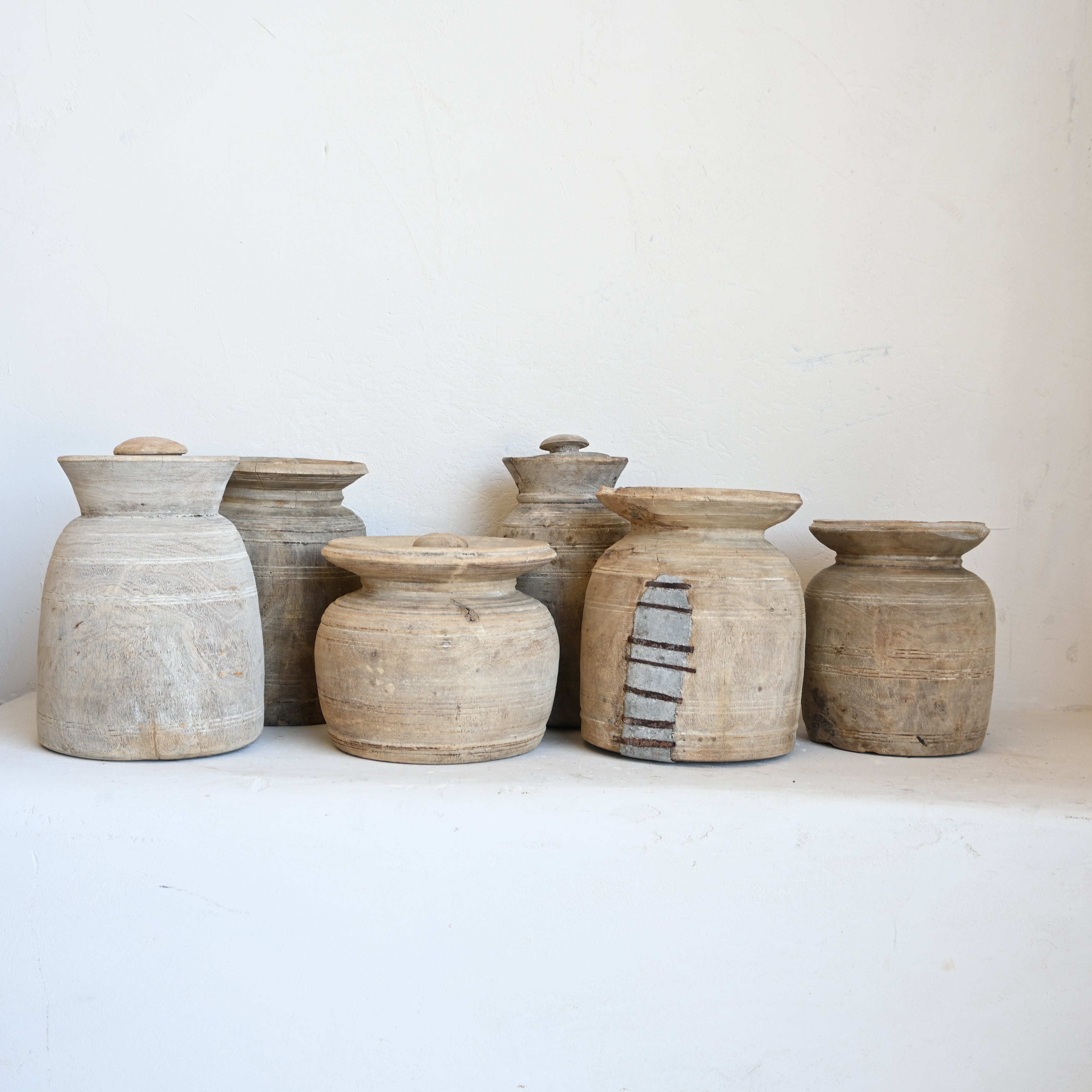 Vintage Indian Pot w/lid 311346