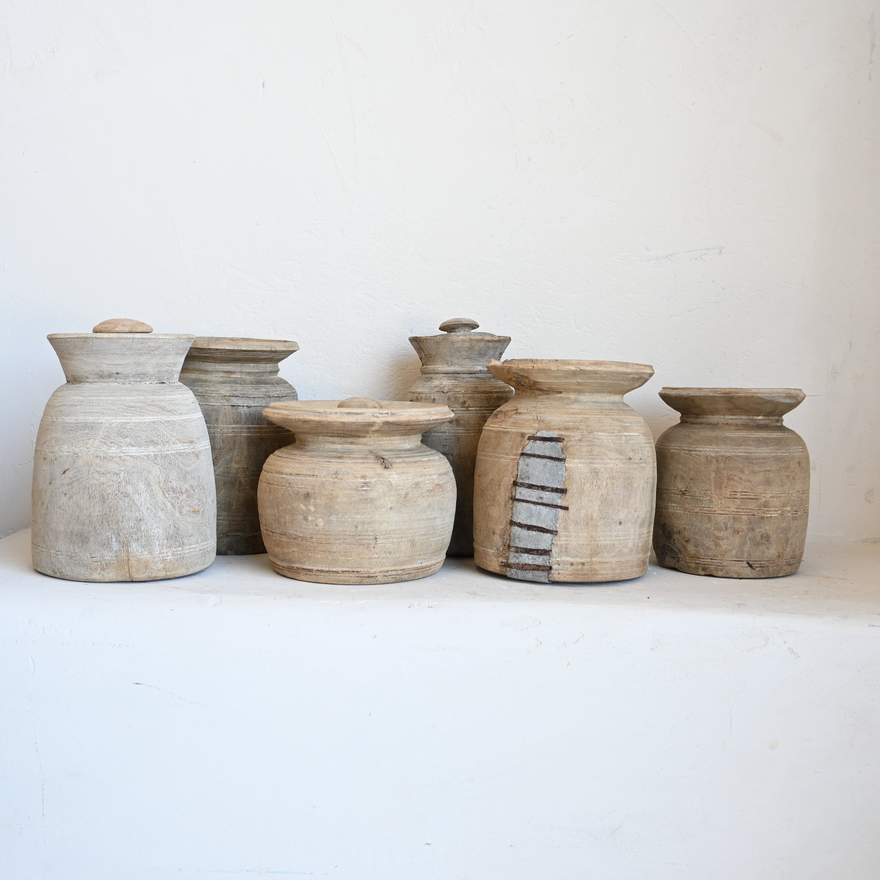 Vintage Indian Pot w/lid 311346