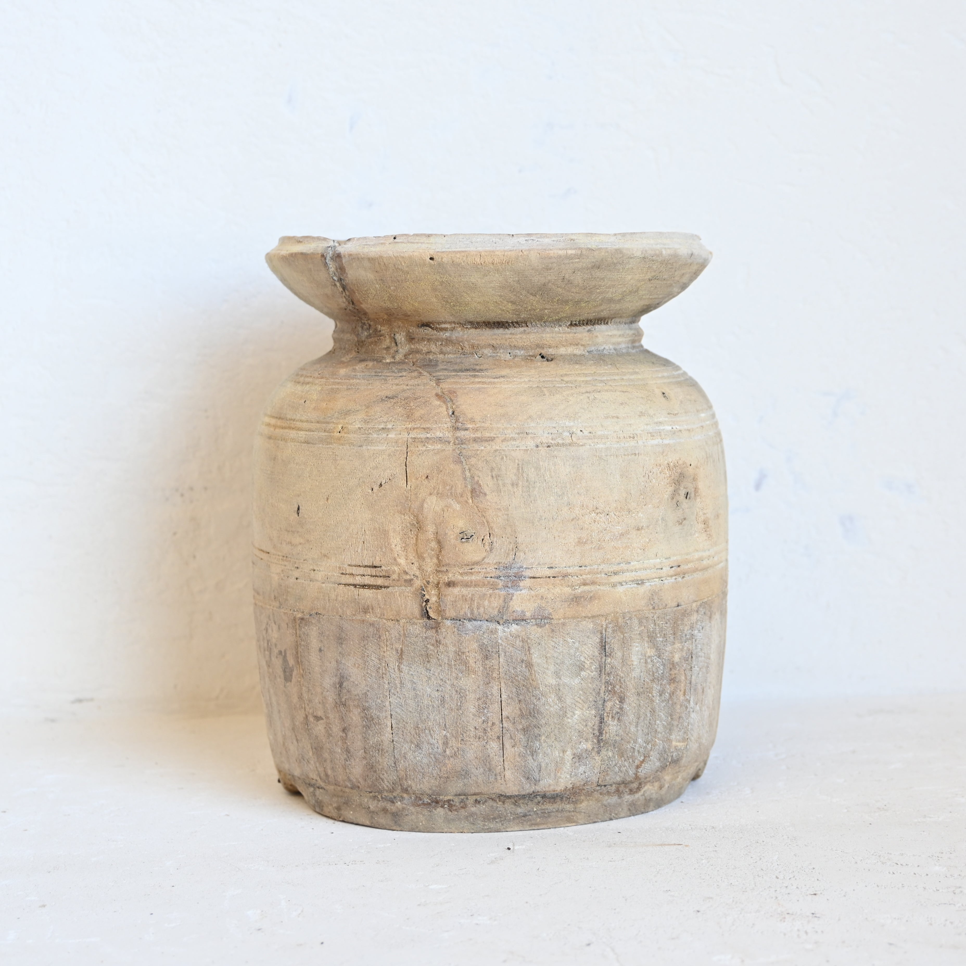 Vintage Indian Pot w/lid 311346