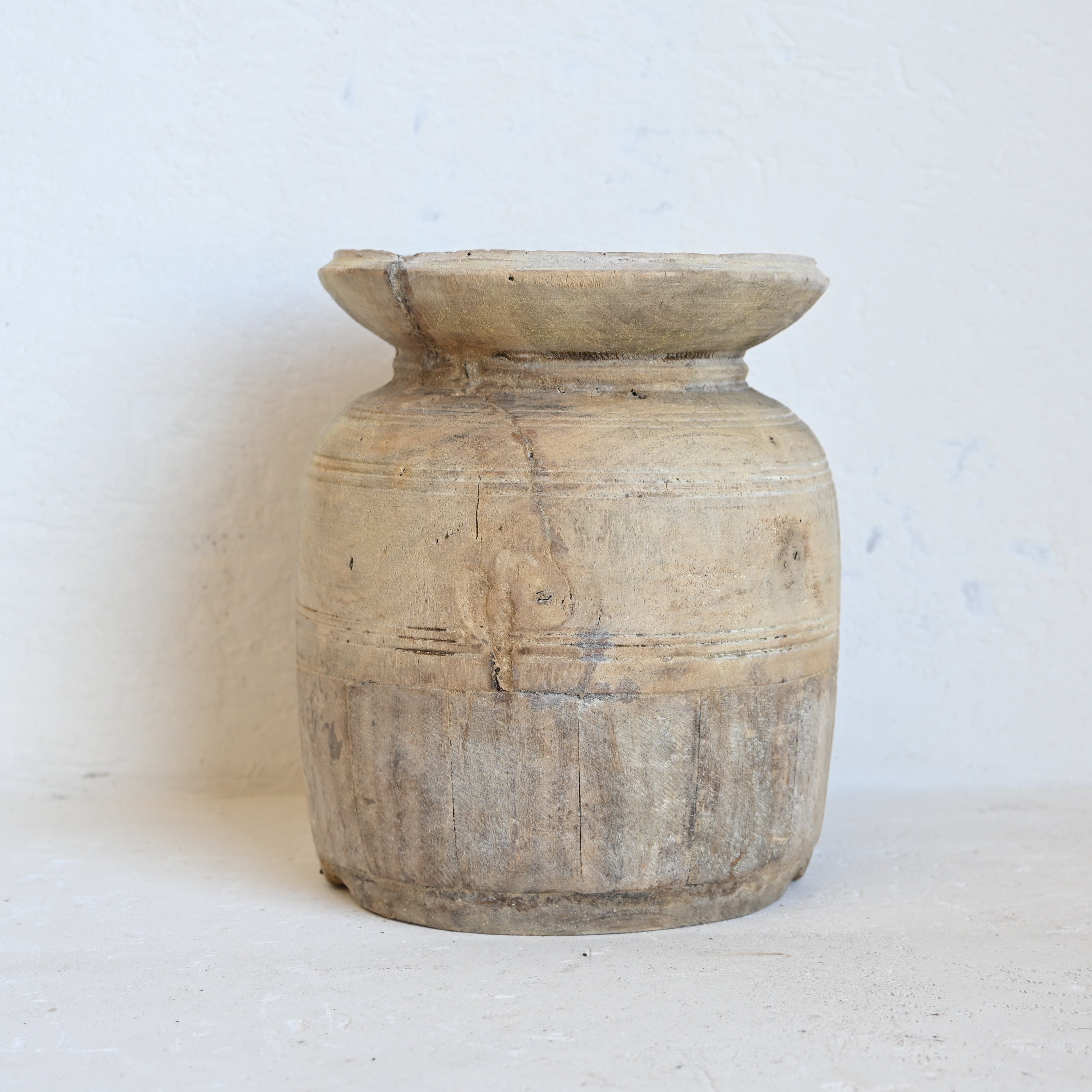 Vintage Indian Pot w/lid 311346