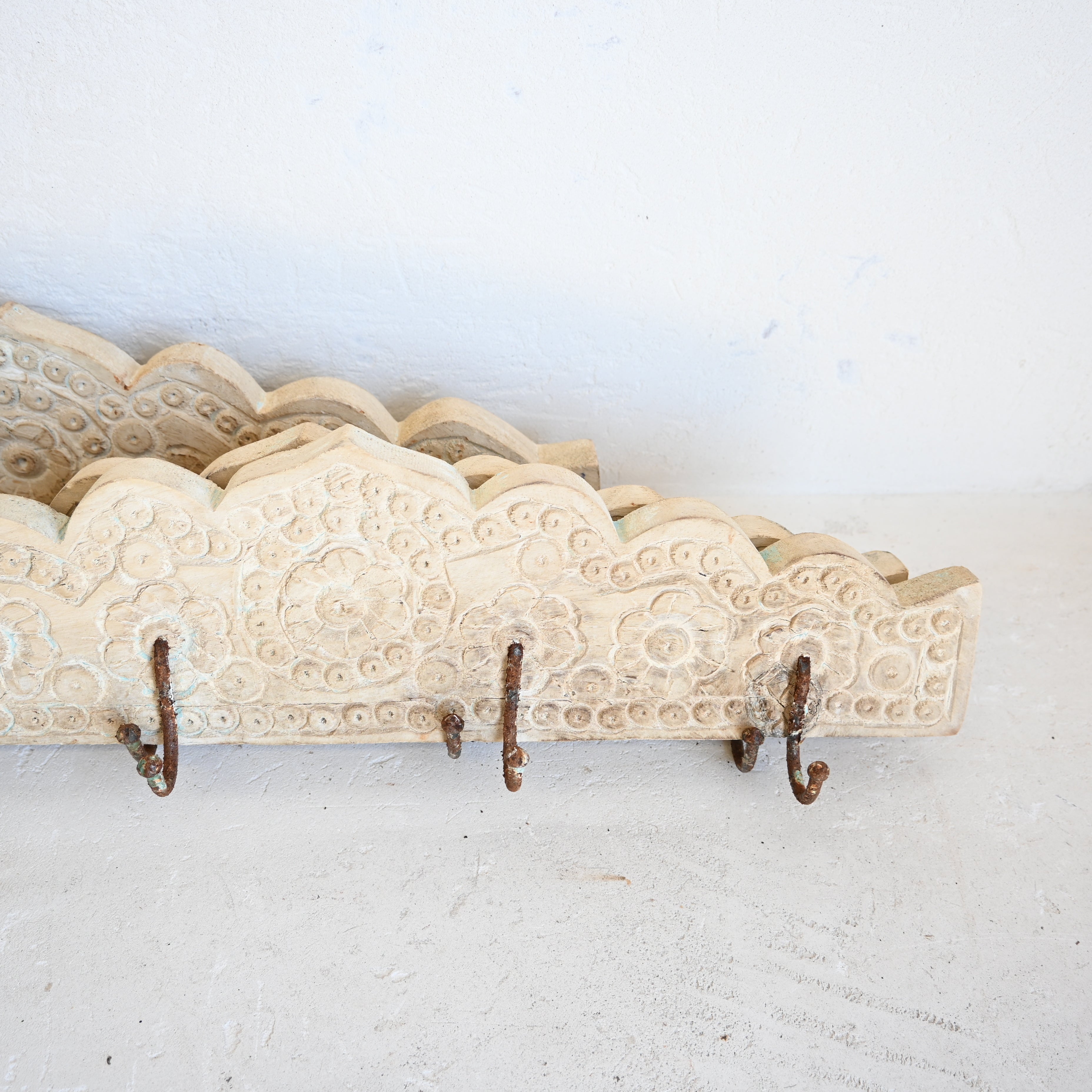 Carved Indian Timber Hook 261445