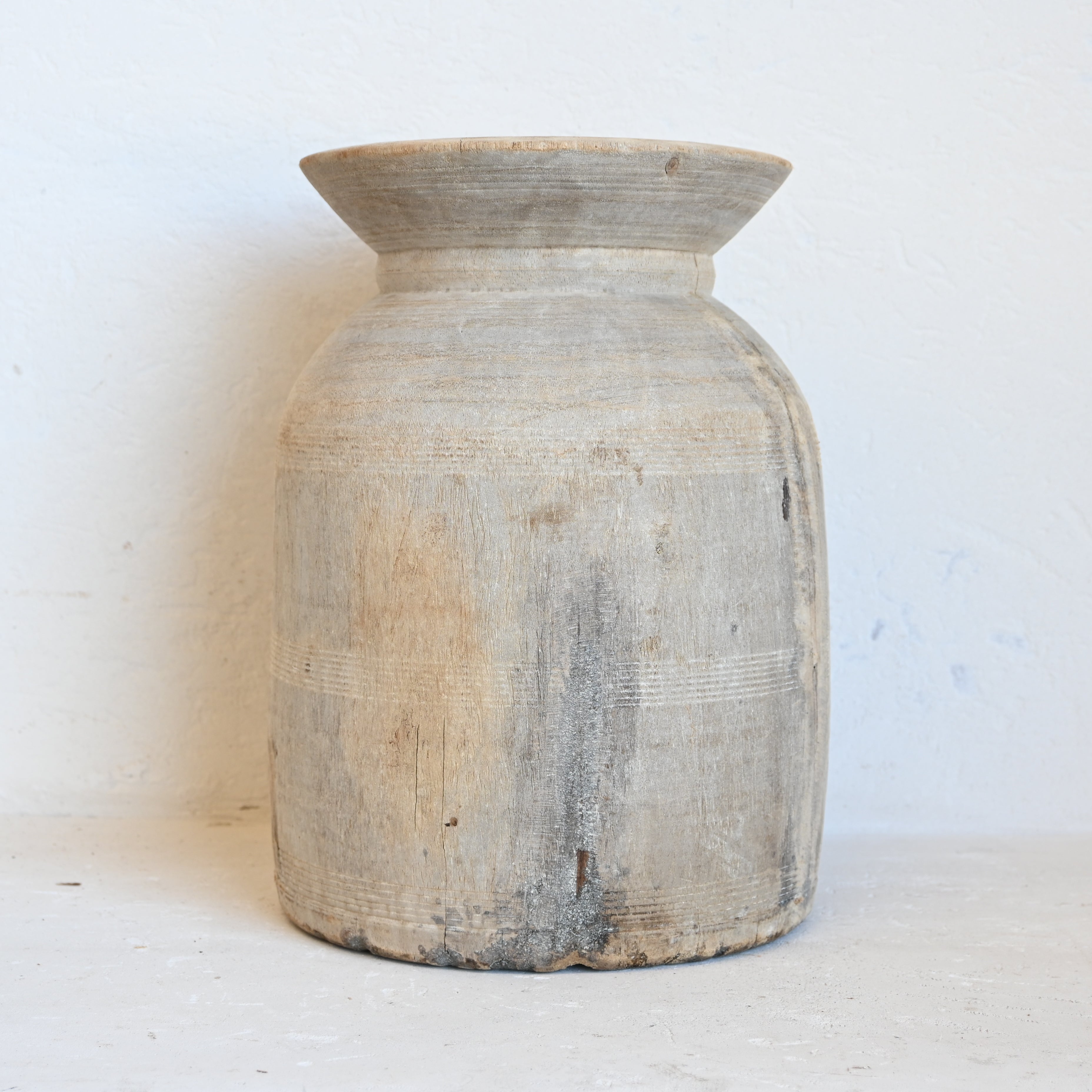 Vintage Indian Pot 295674