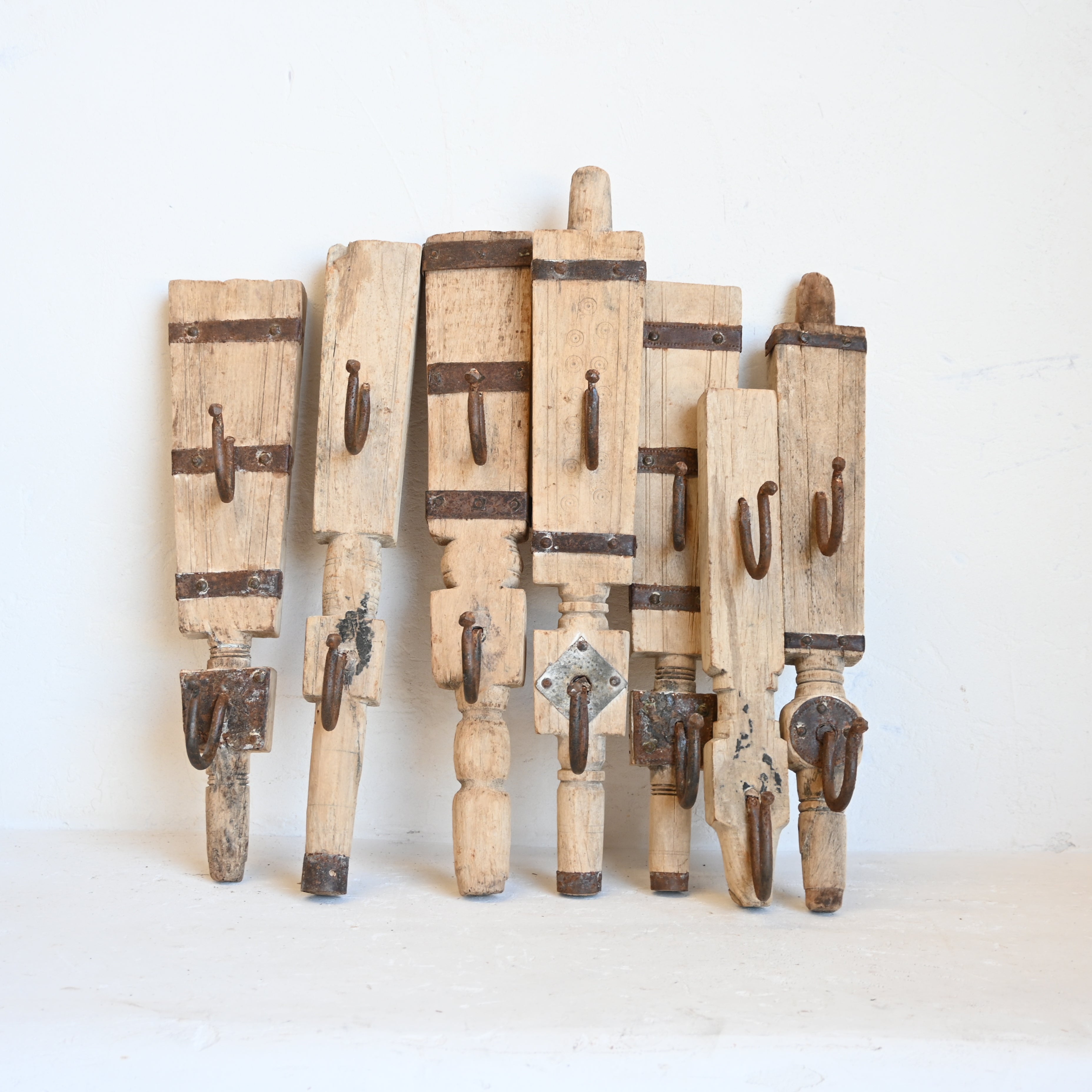 Carved Indian Timber Hook 308042