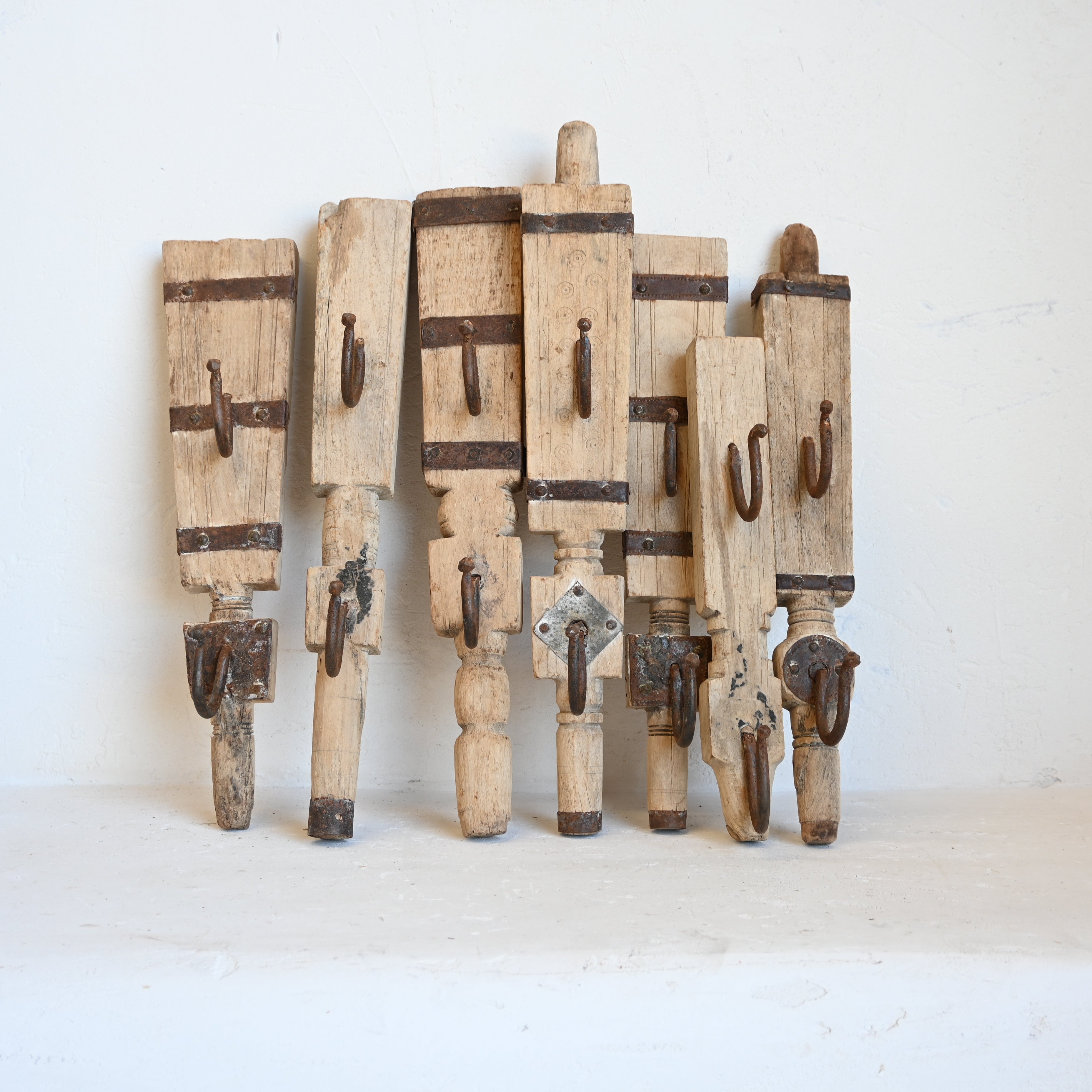 Carved Indian Timber Hook 308042