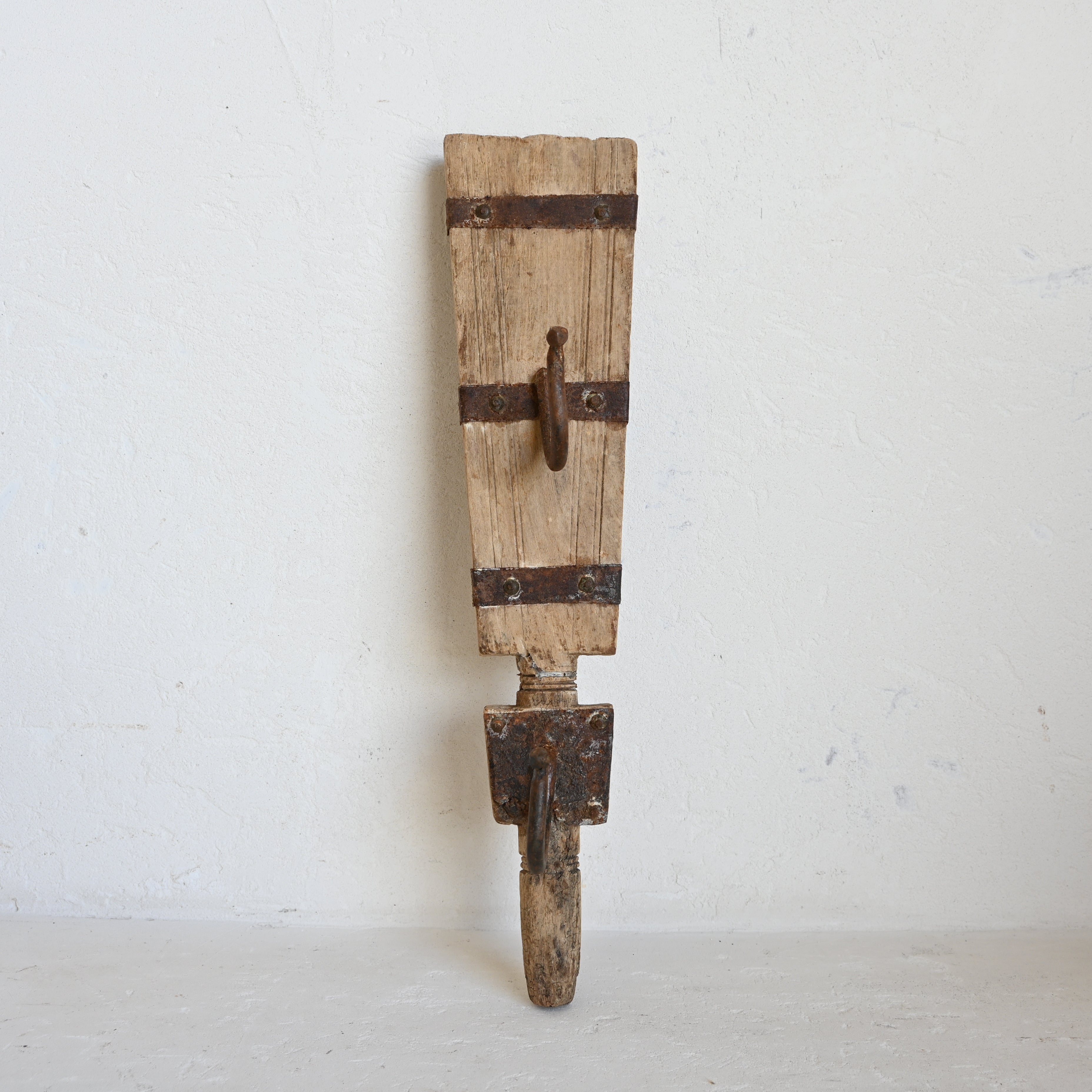 Carved Indian Timber Hook 308042