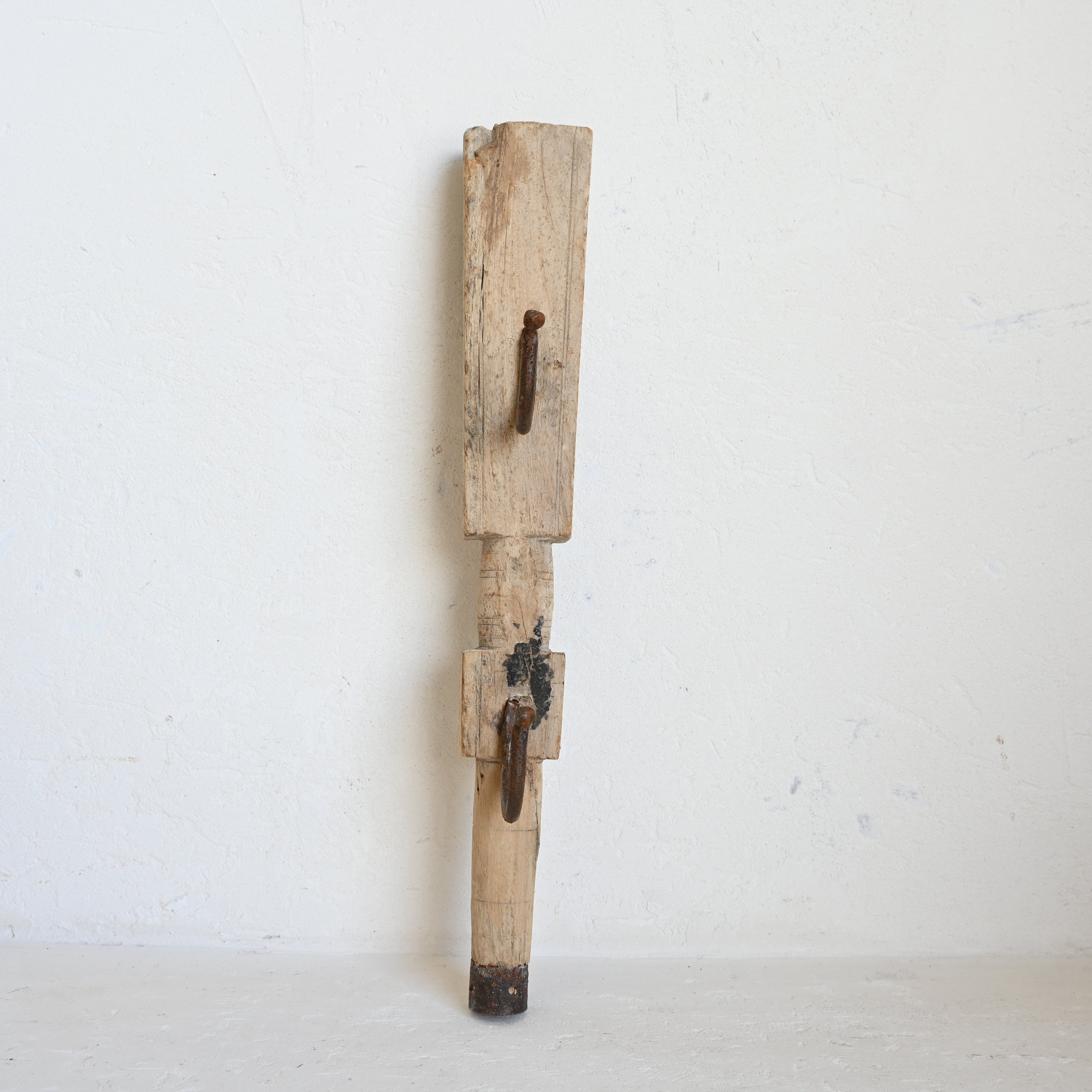 Carved Indian Timber Hook 308042