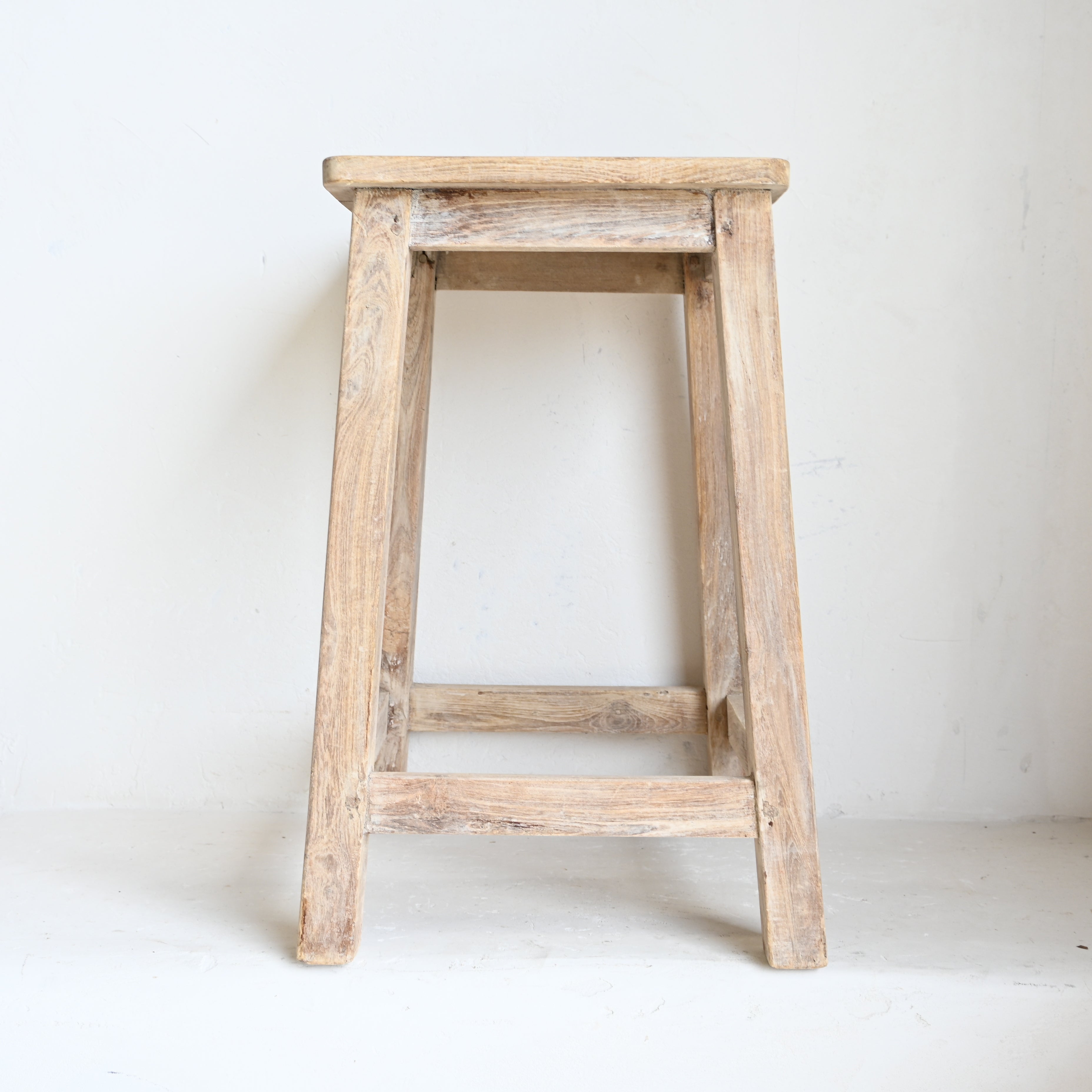 Timber square stool/ Side Table 304322 B
