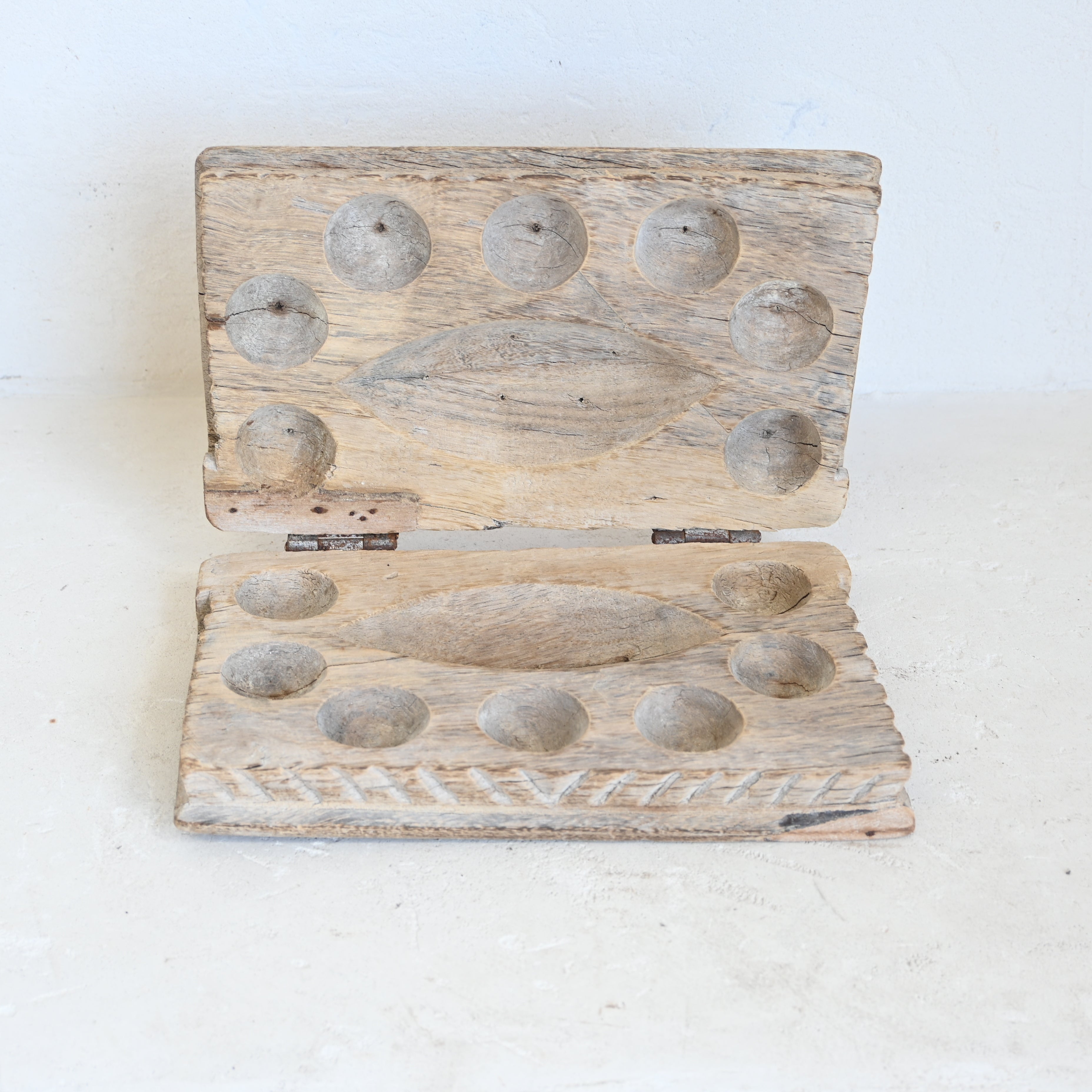 Indian Vintage tika box 275721