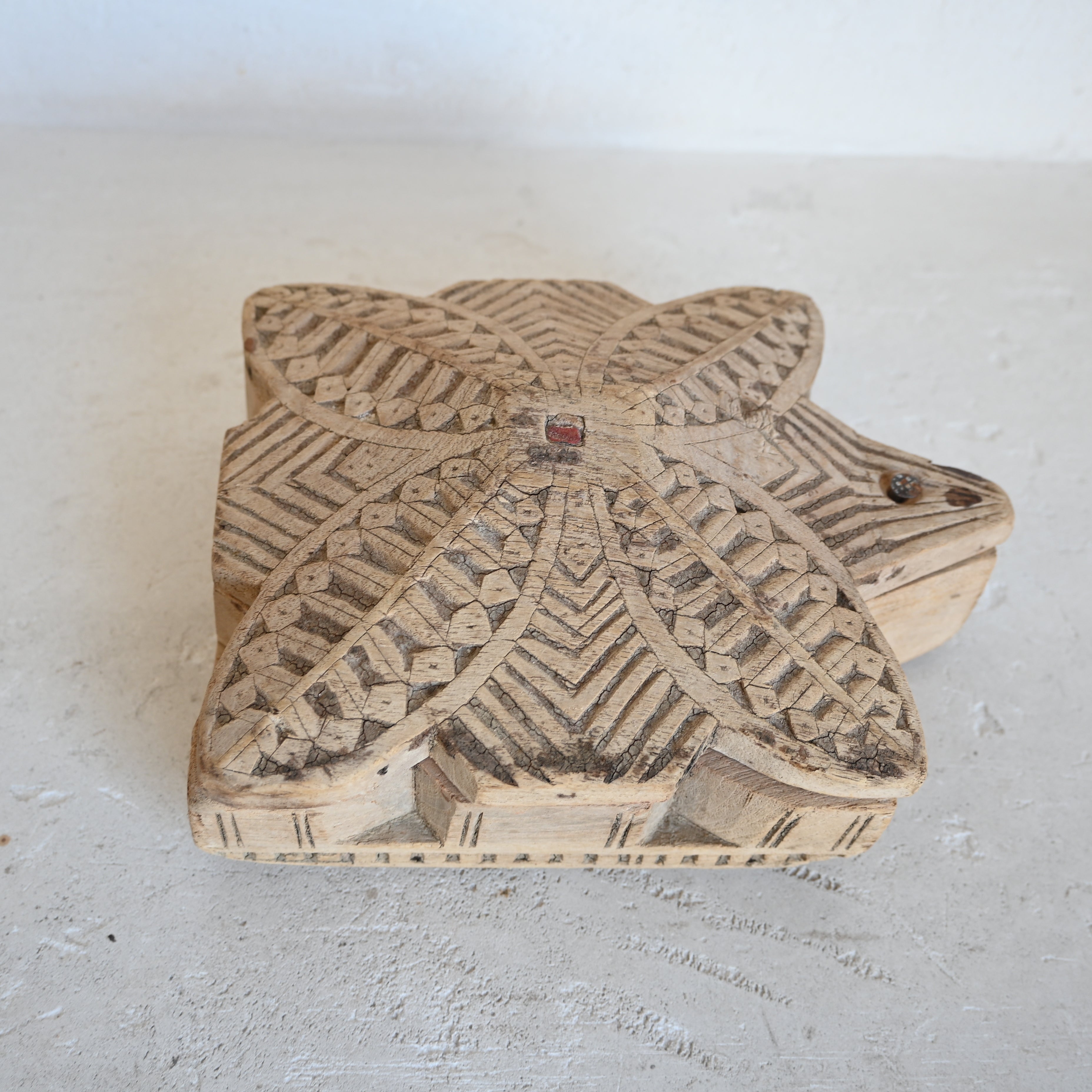 Indian Vintage tika box 326712-3