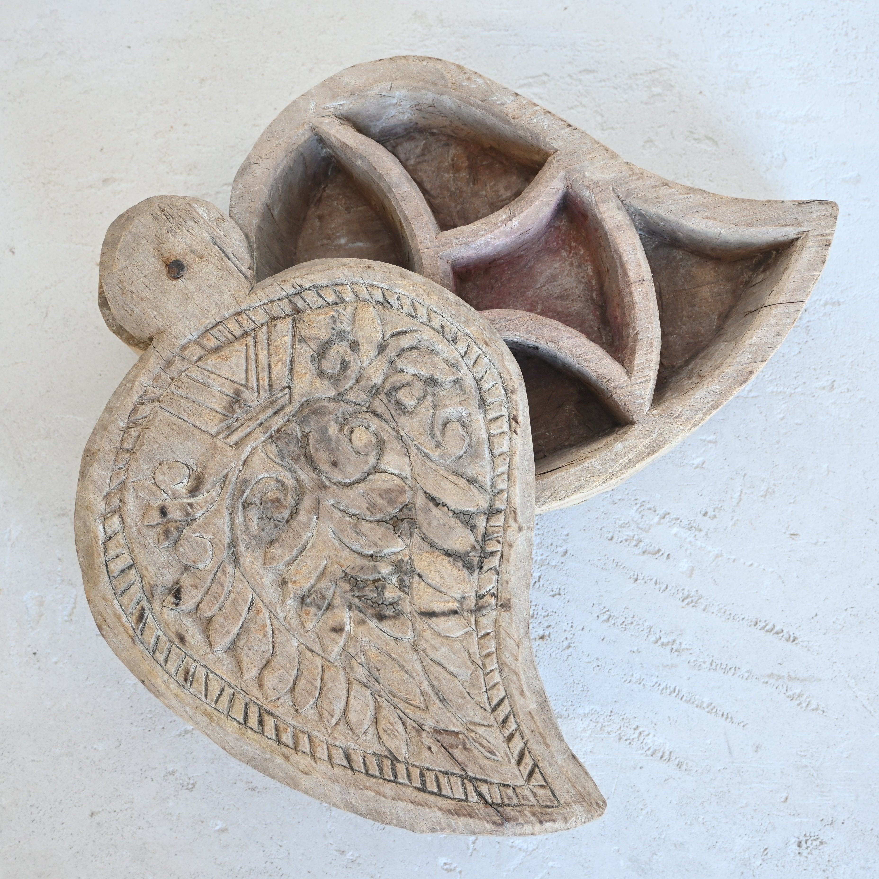 Indian Vintage tika box 326712-2