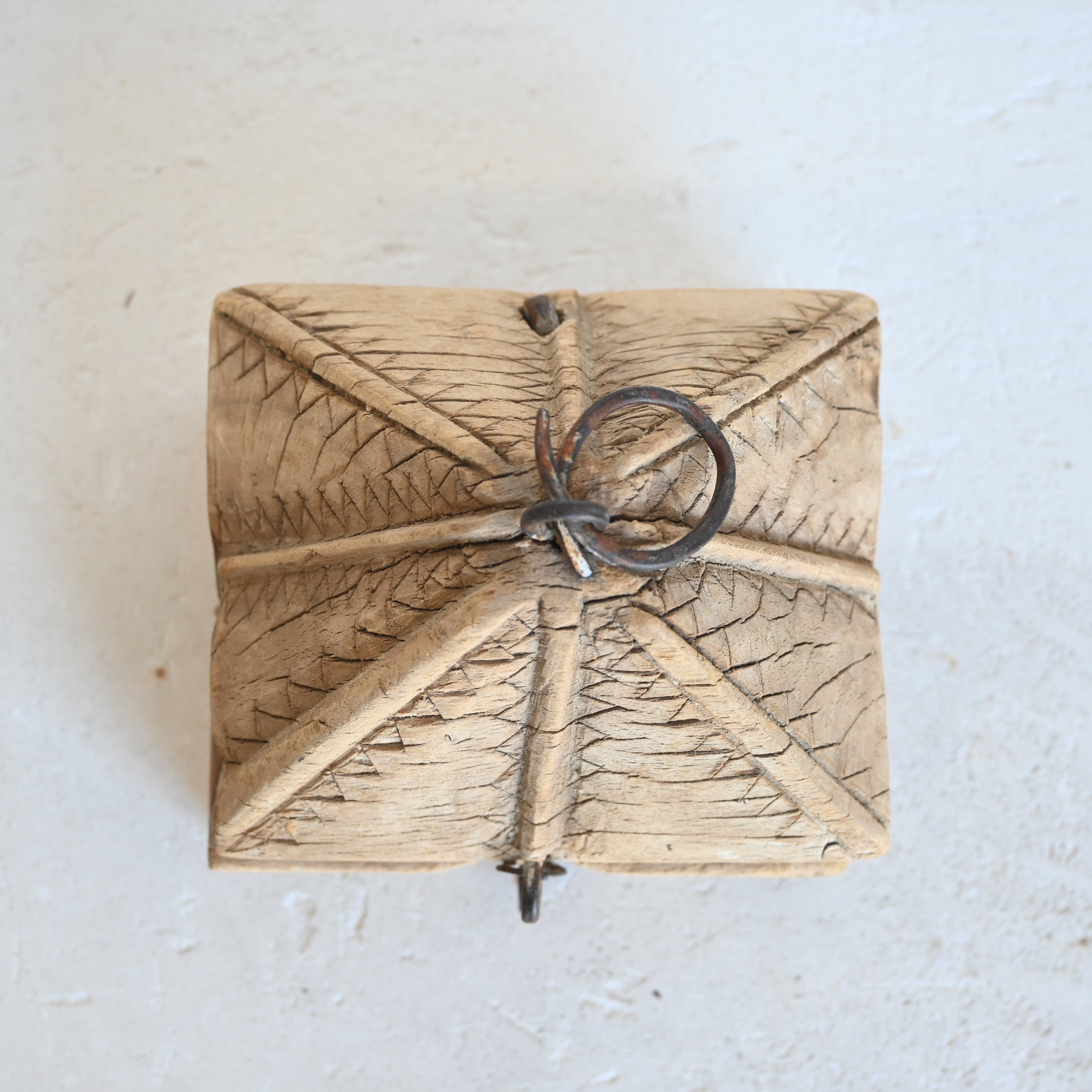 Indian Vintage tika box 326712-4