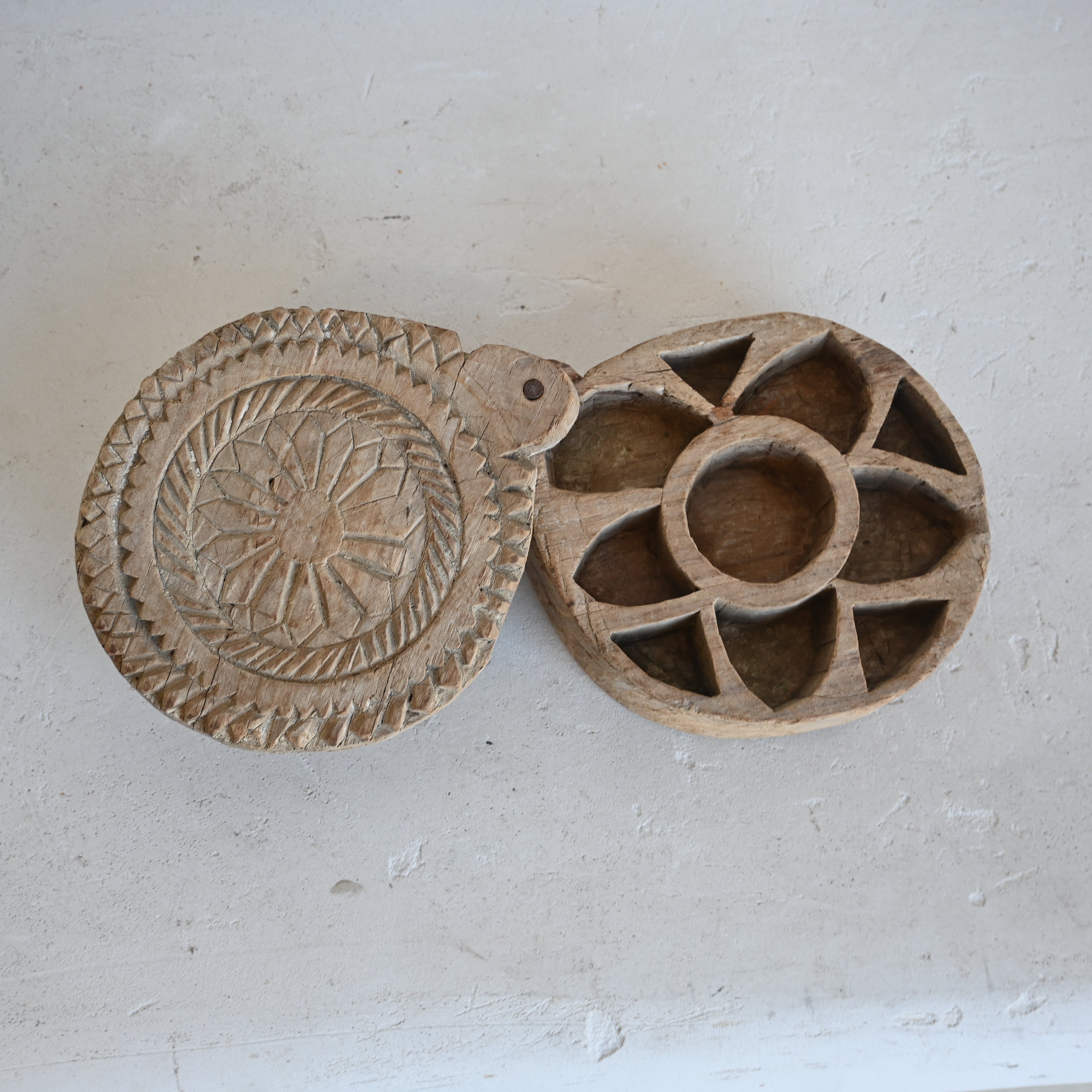 Indian Vintage tika box 326712-6