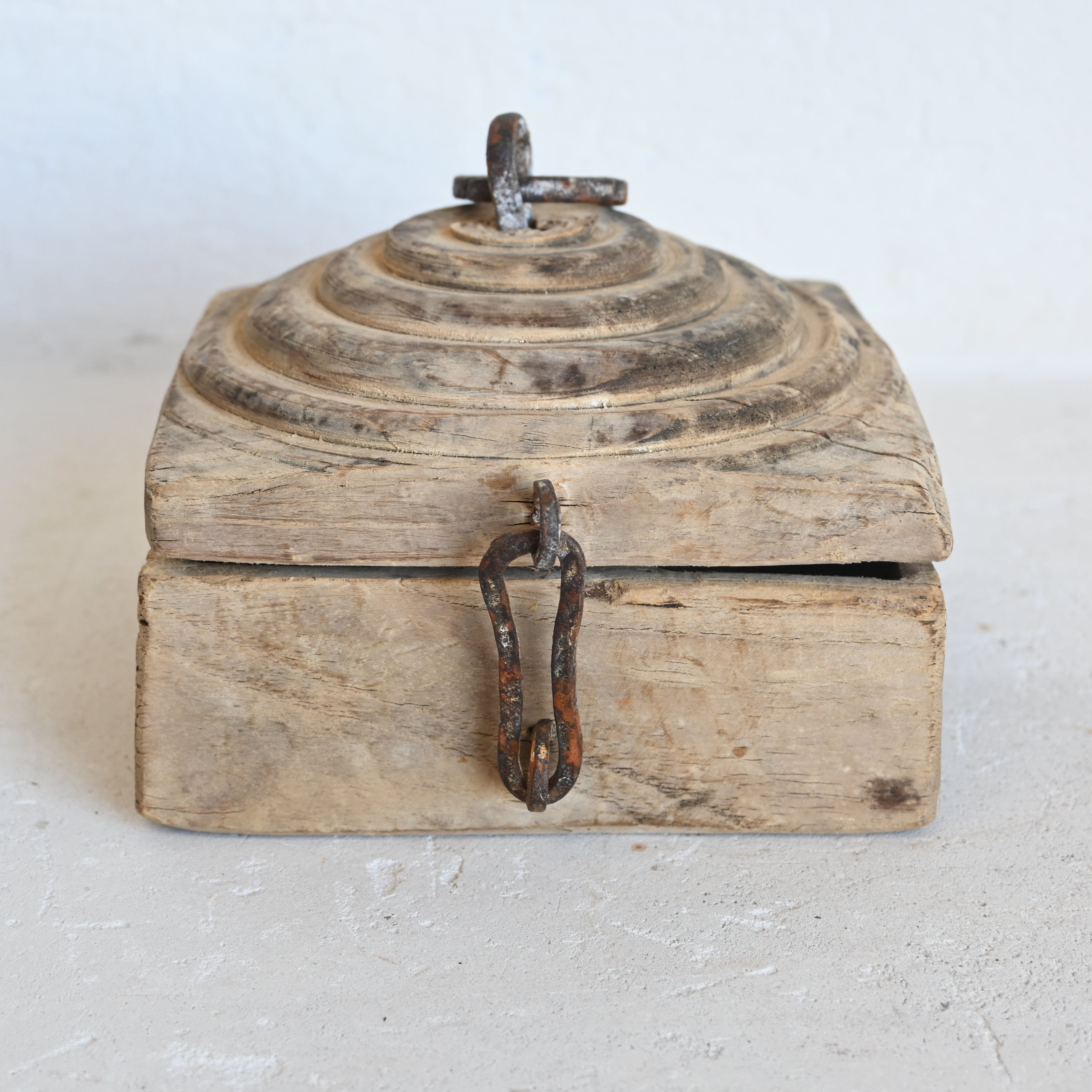 Indian Vintage tika box 316162-B