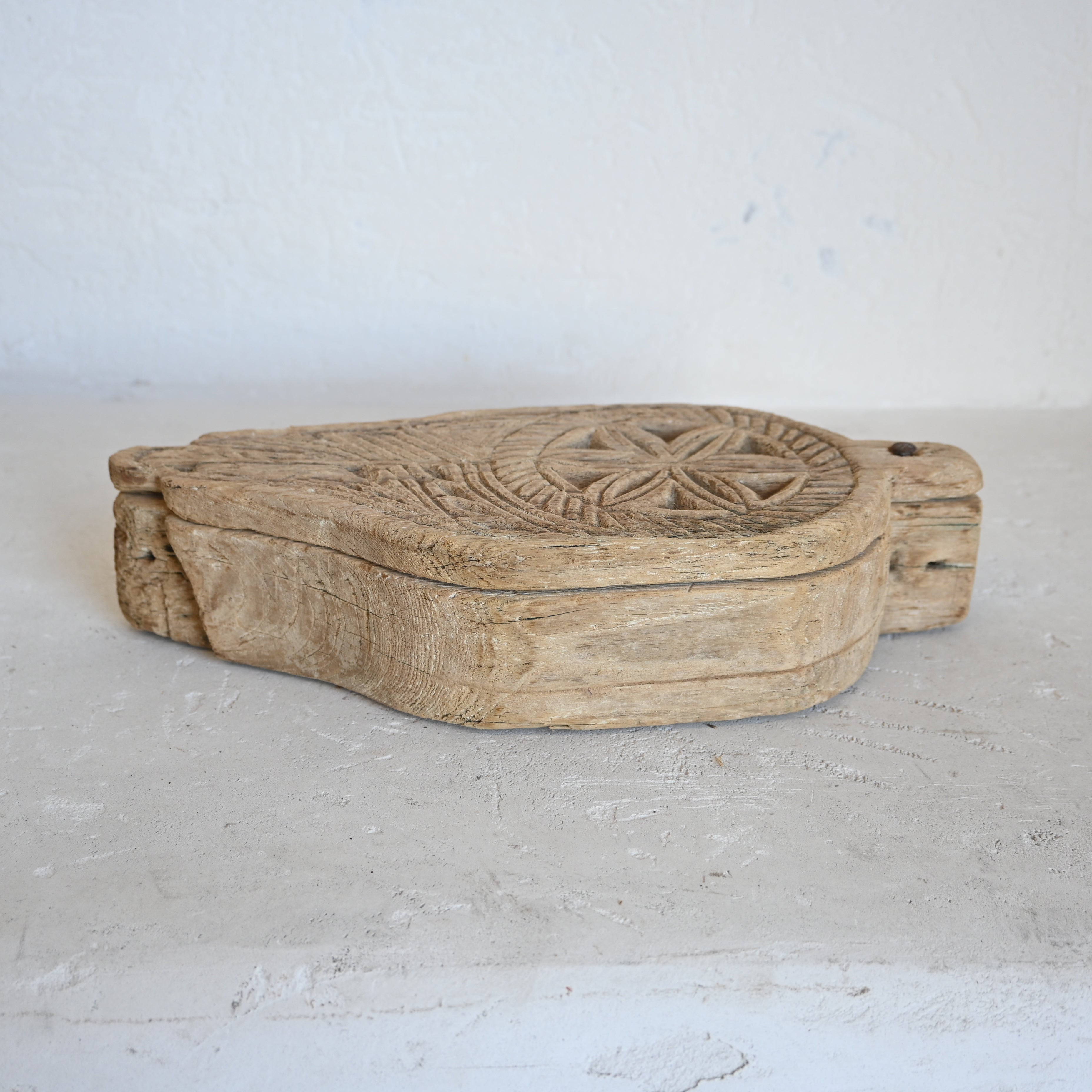 Indian Vintage tika box 316162-C