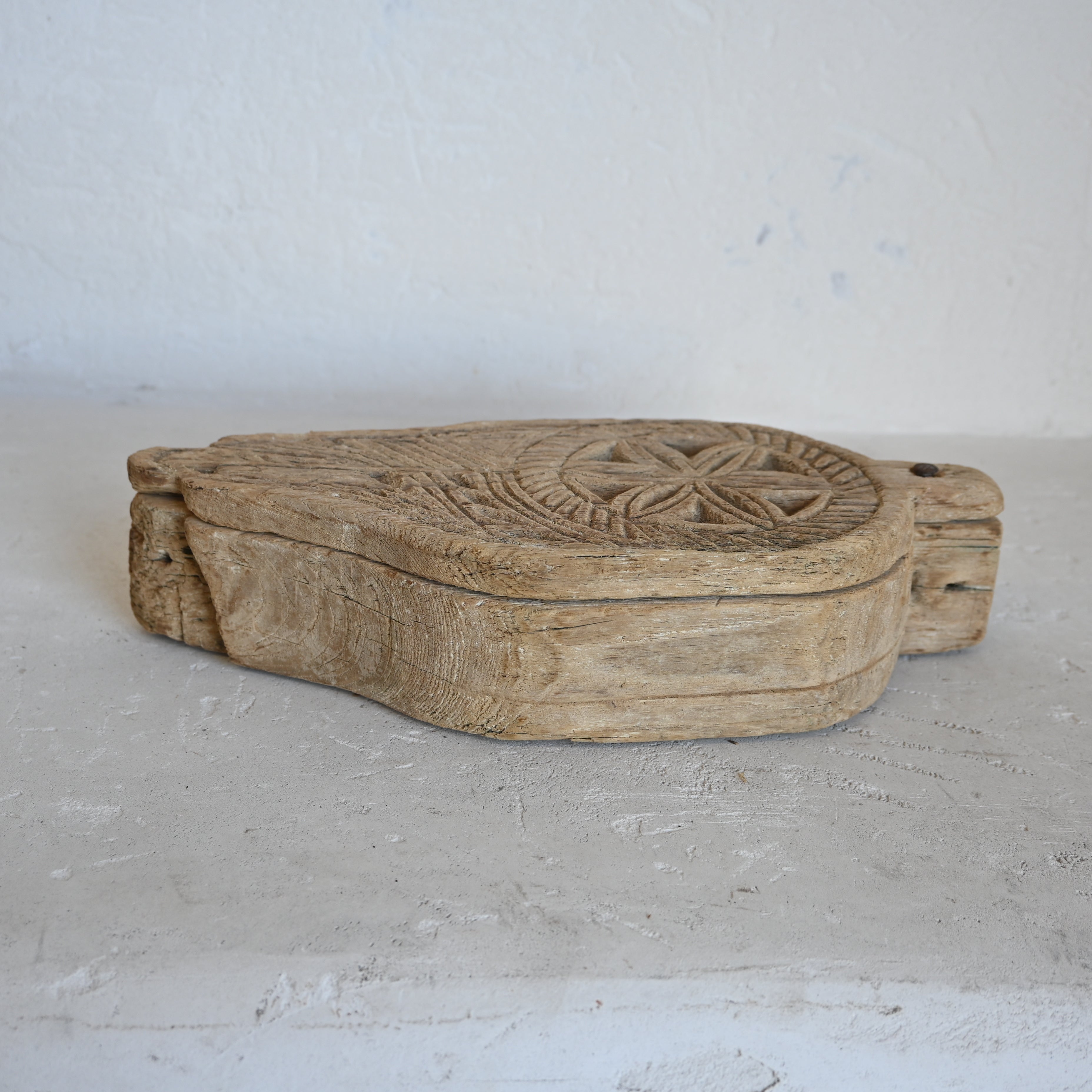 Indian Vintage tika box 316162-C