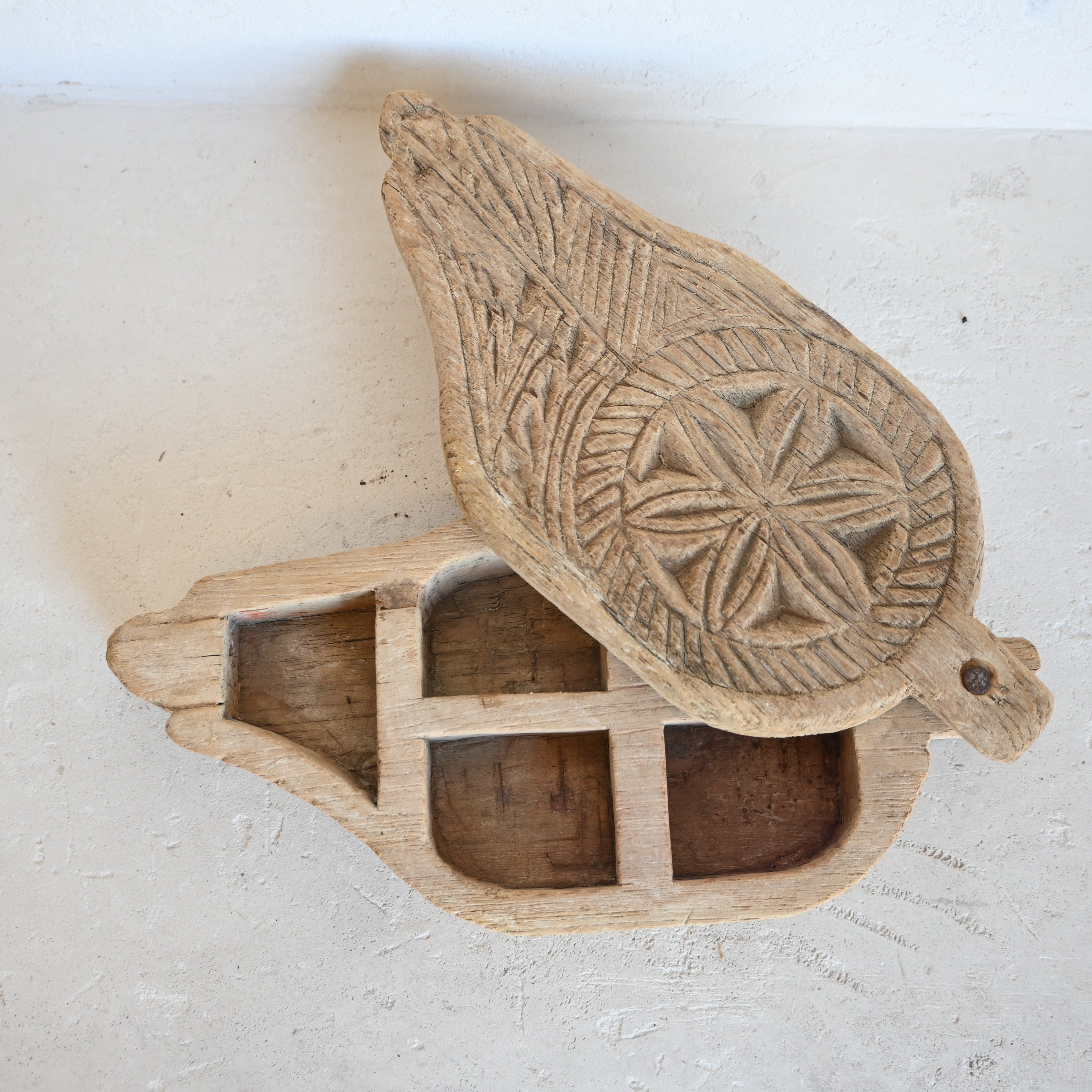 Indian Vintage tika box 316162-C